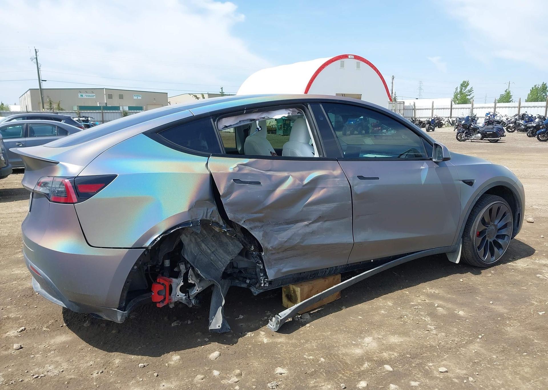 2024 TESLA MODEL Y PERFORMANCE
