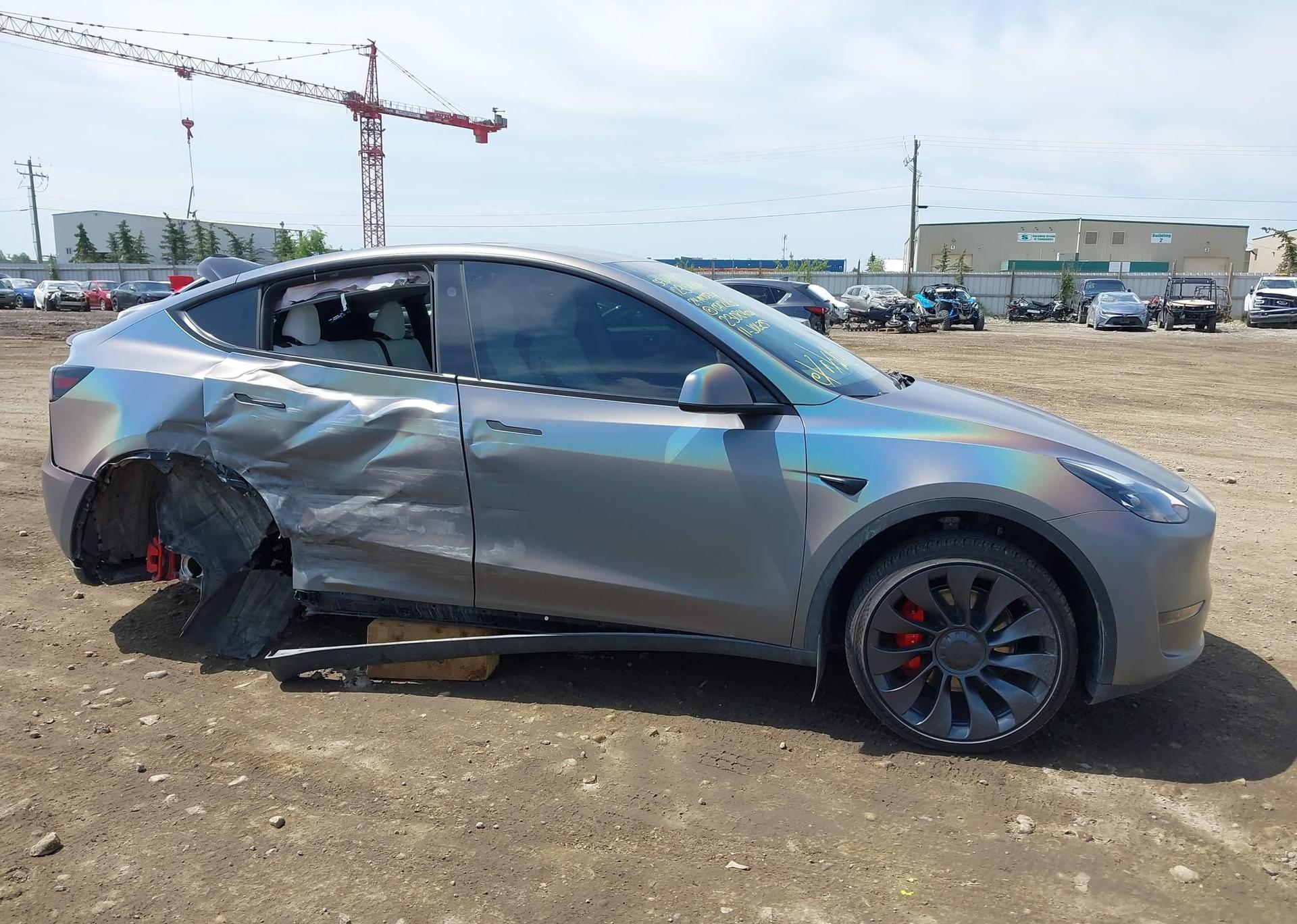 2024 TESLA MODEL Y PERFORMANCE