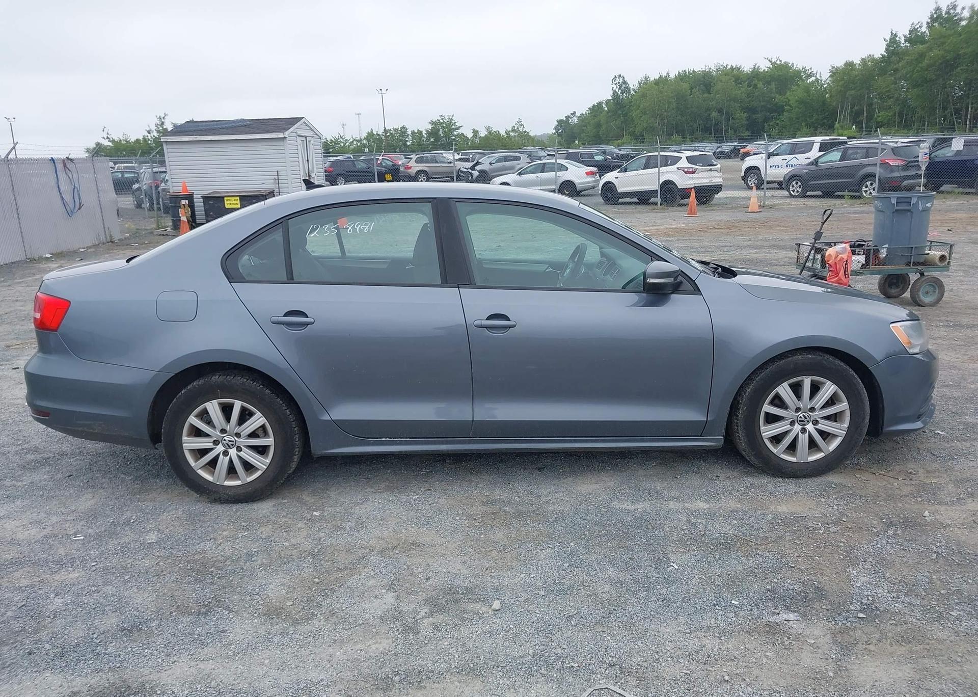 2015 VOLKSWAGEN JETTA 2.0L TRENDLINE