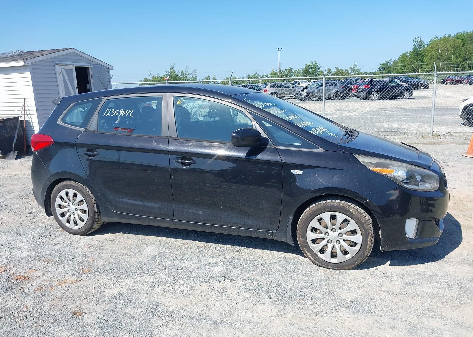 2014 KIA RONDO LX