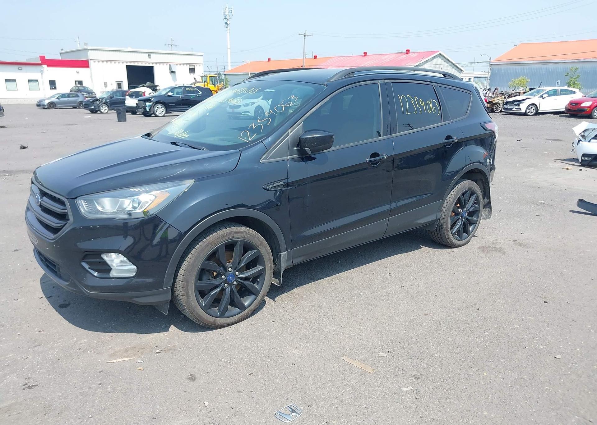 2017 FORD ESCAPE SE