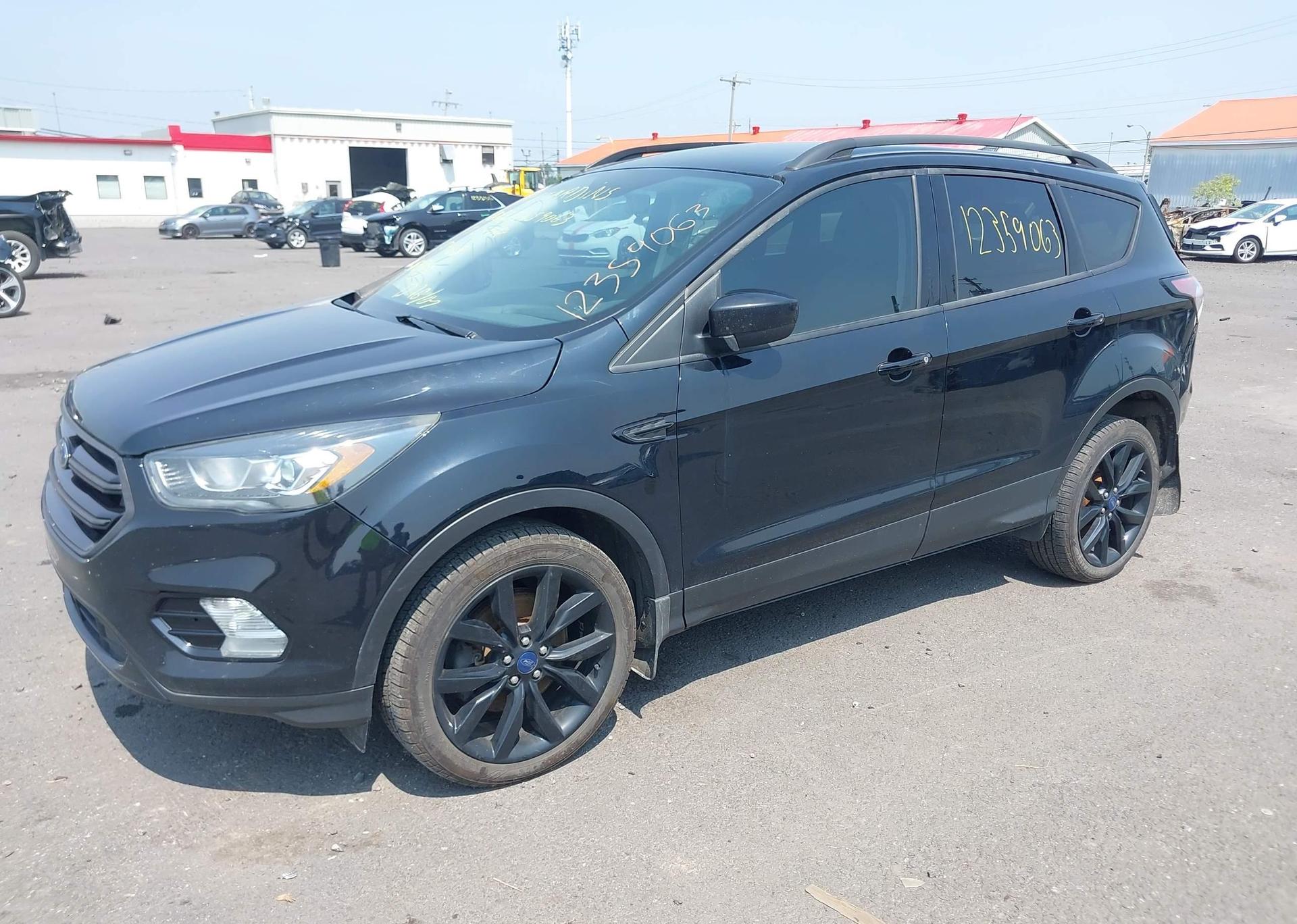 2017 FORD ESCAPE SE