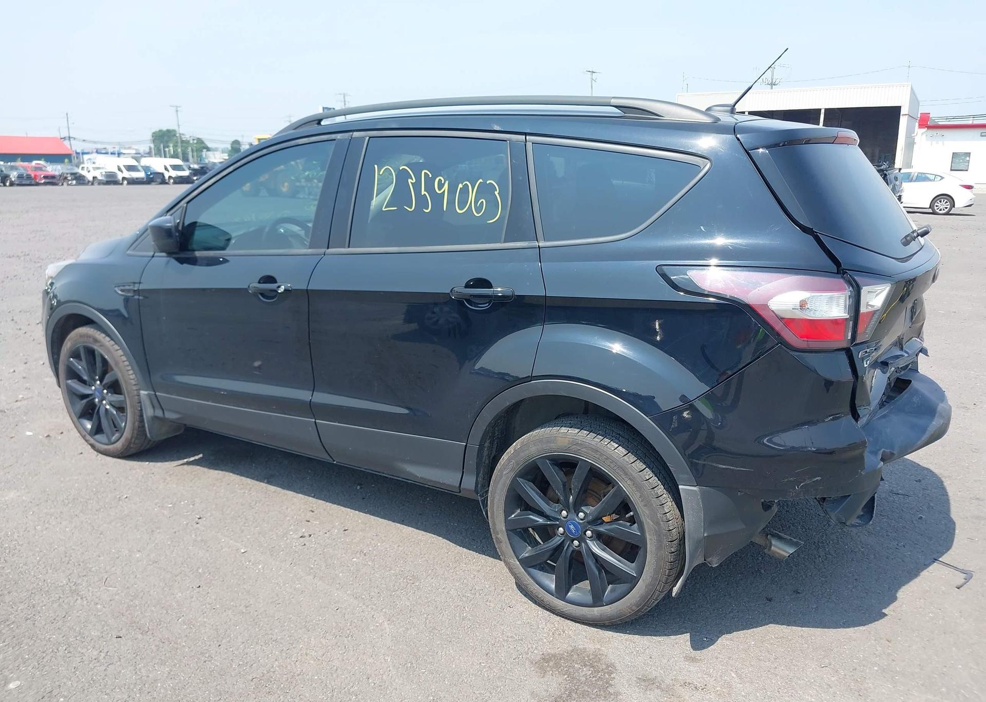 2017 FORD ESCAPE SE