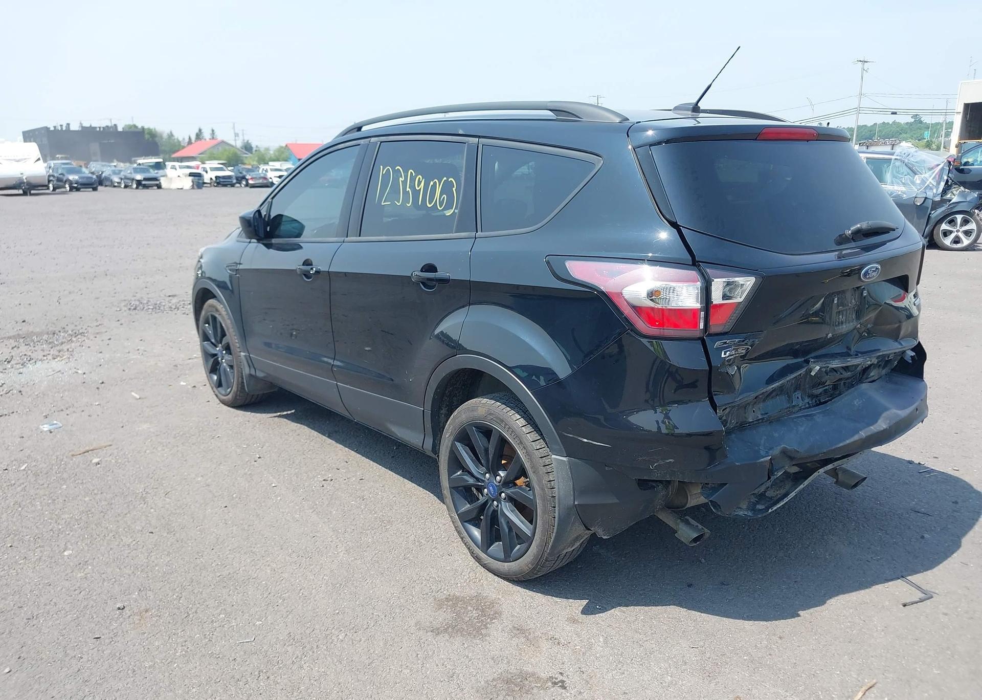 2017 FORD ESCAPE SE
