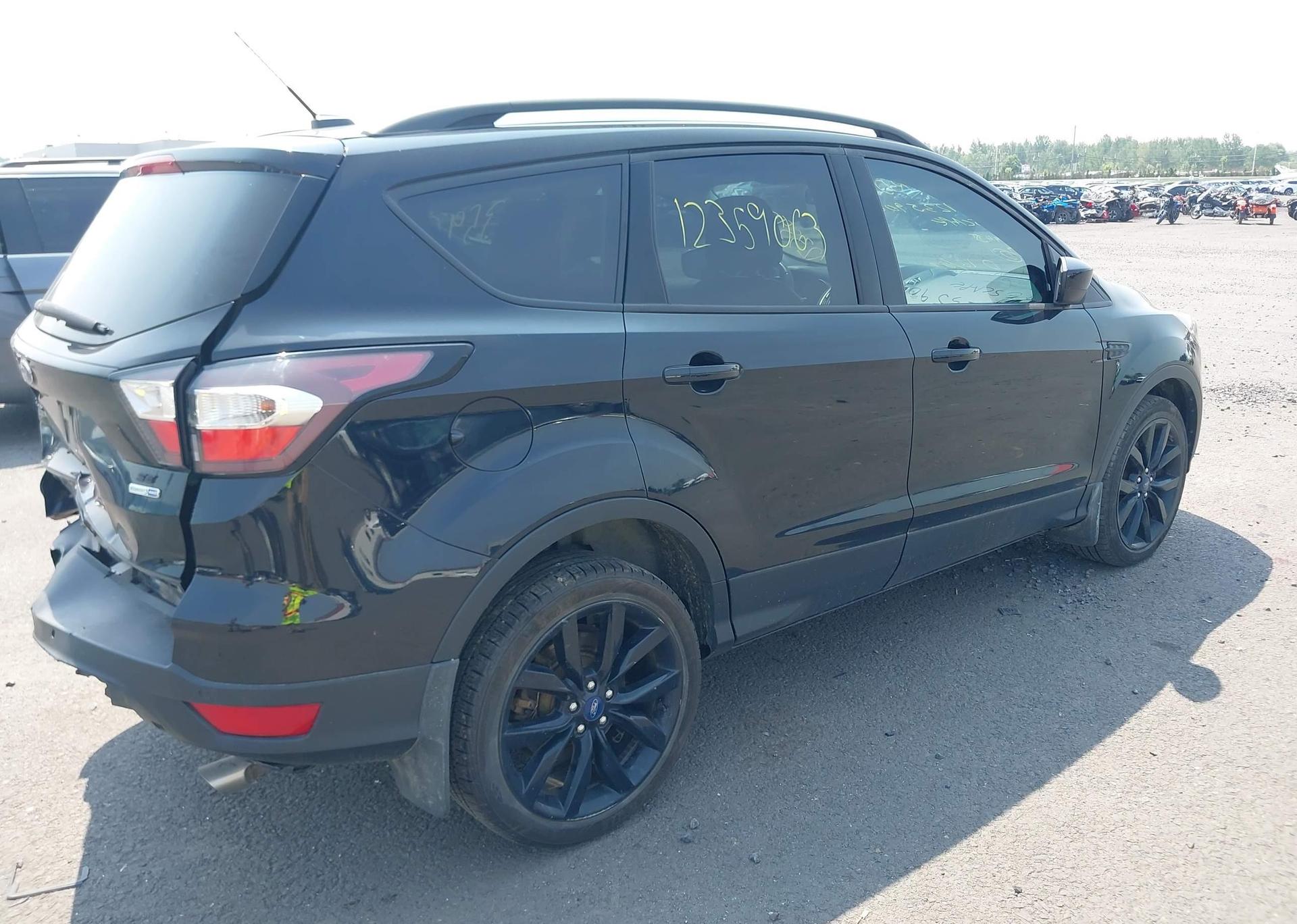 2017 FORD ESCAPE SE