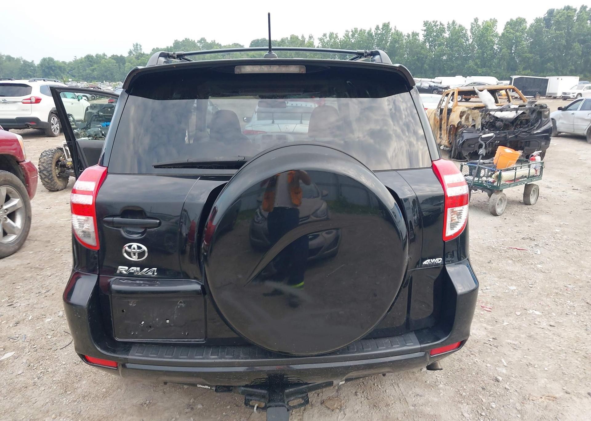 2011 TOYOTA RAV4 SPORT