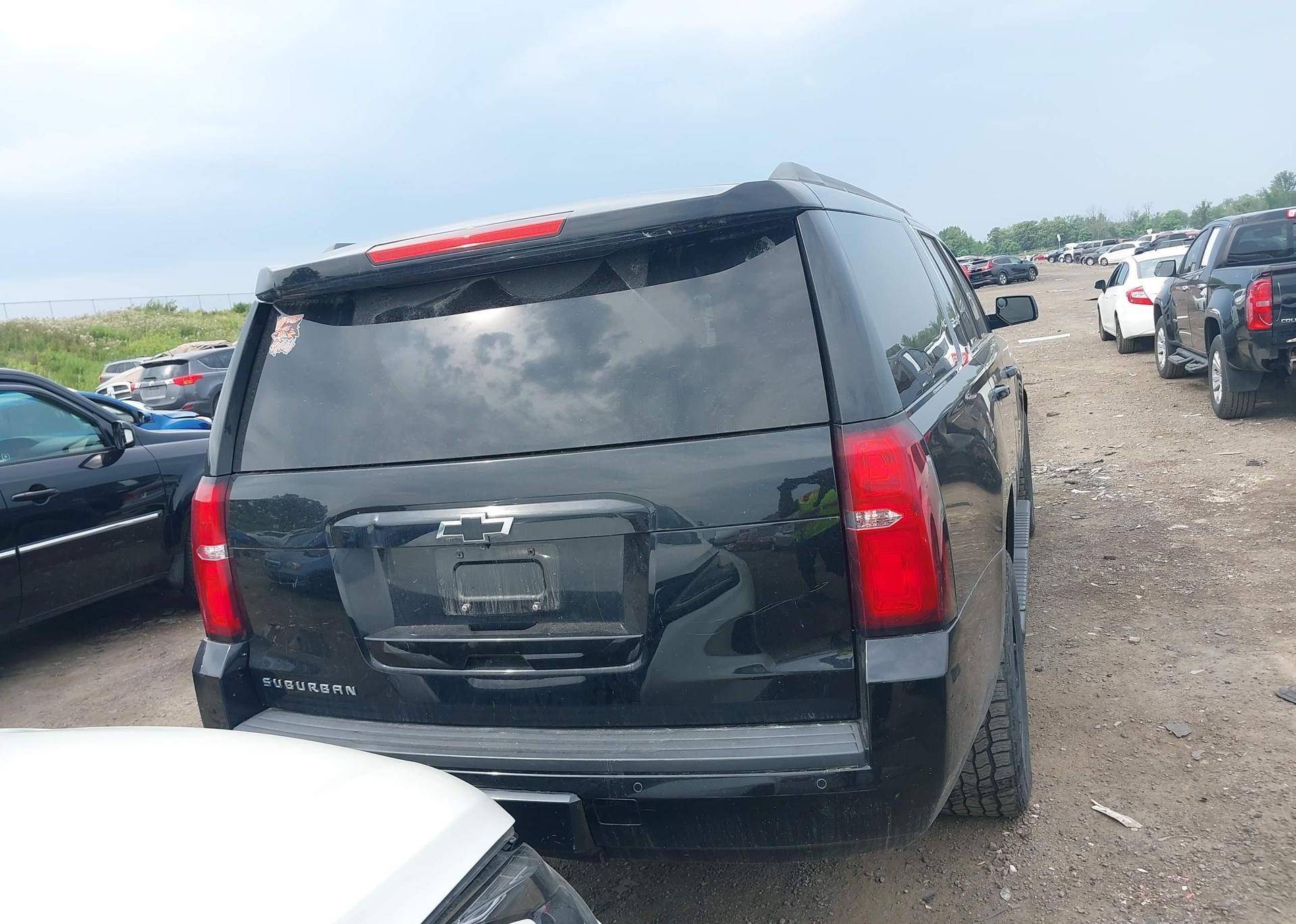 2016 CHEVROLET SUBURBAN LT