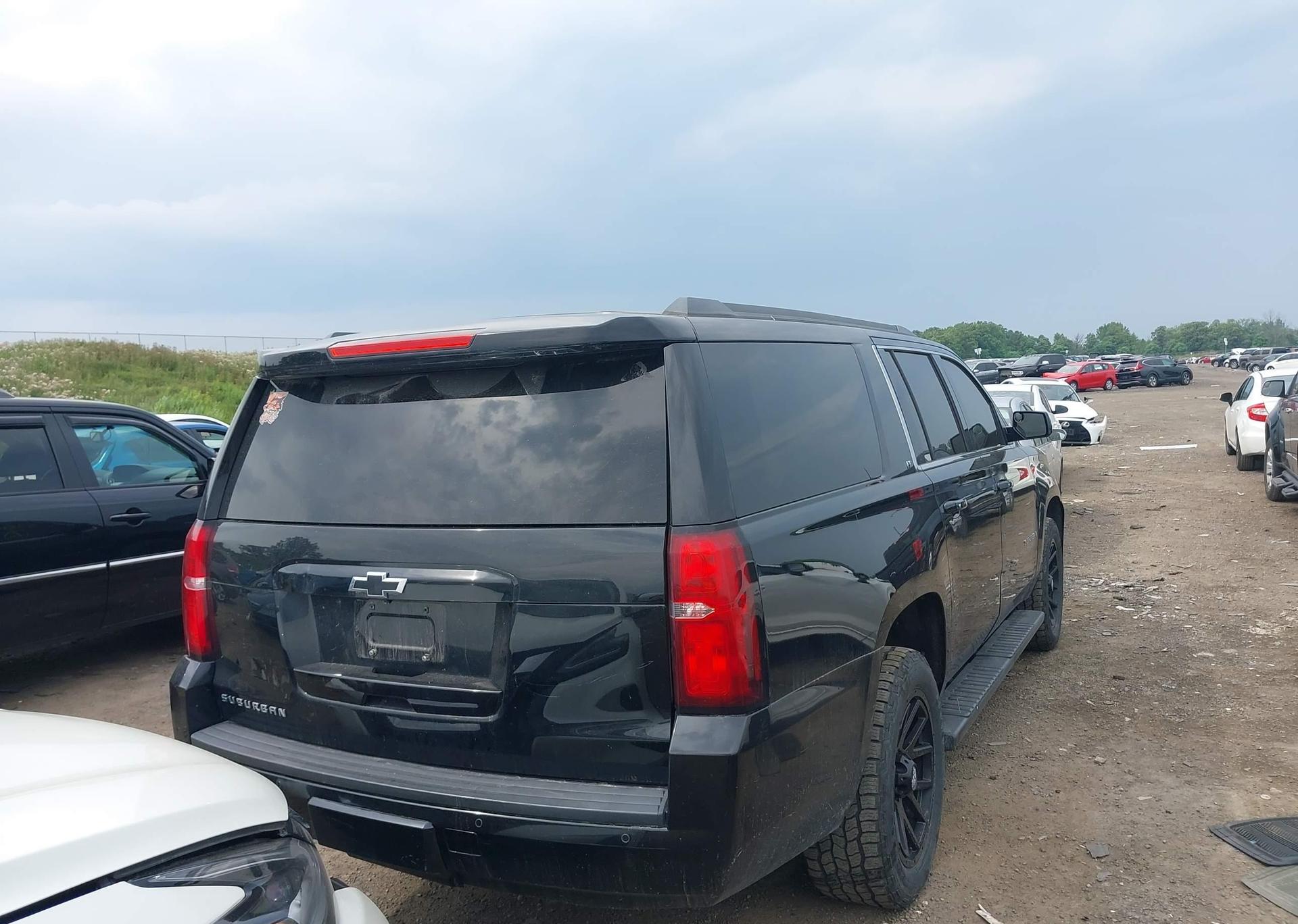 2016 CHEVROLET SUBURBAN LT