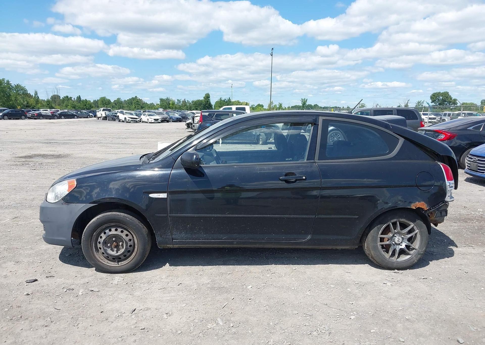 2011 HYUNDAI ACCENT