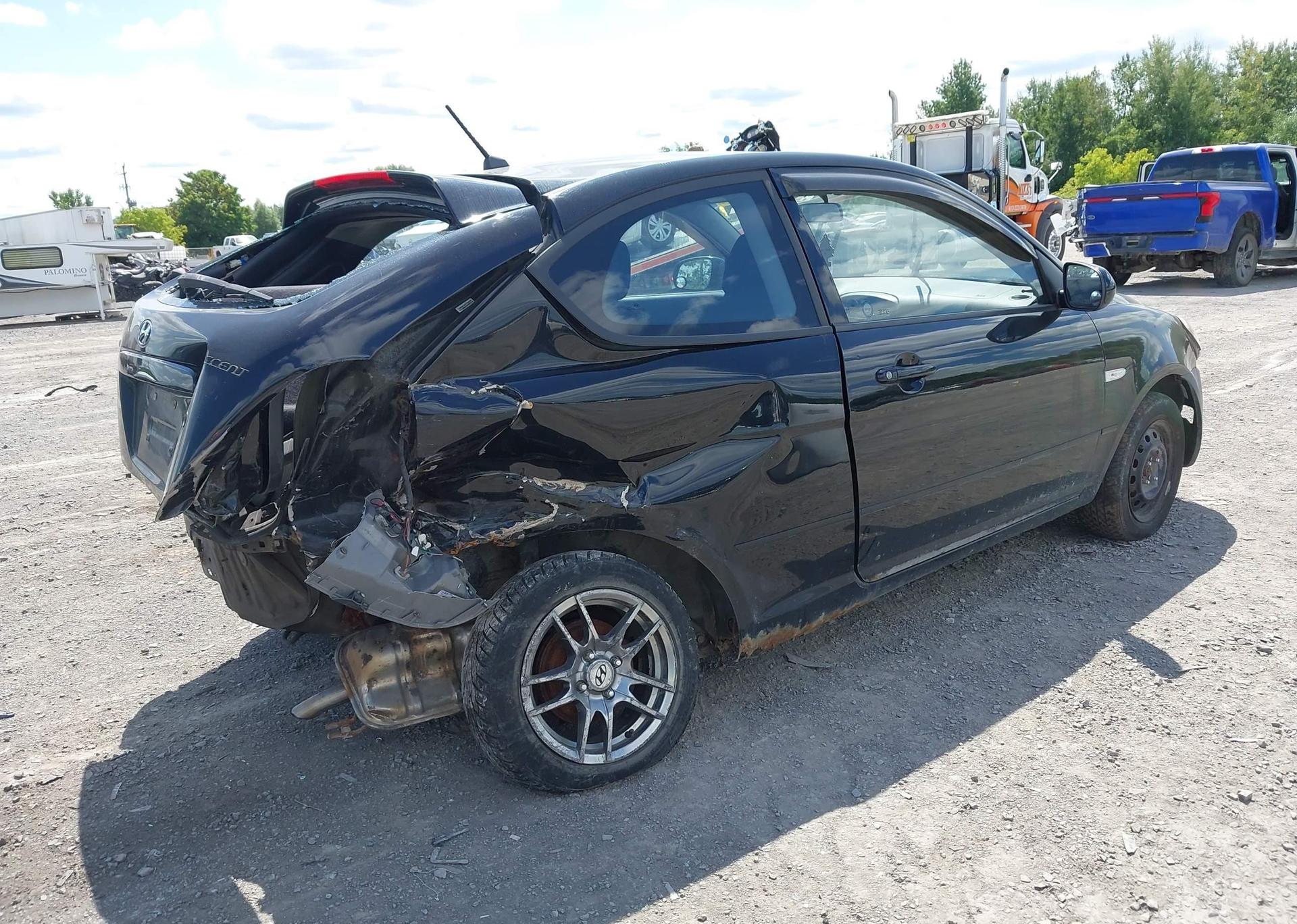 2011 HYUNDAI ACCENT