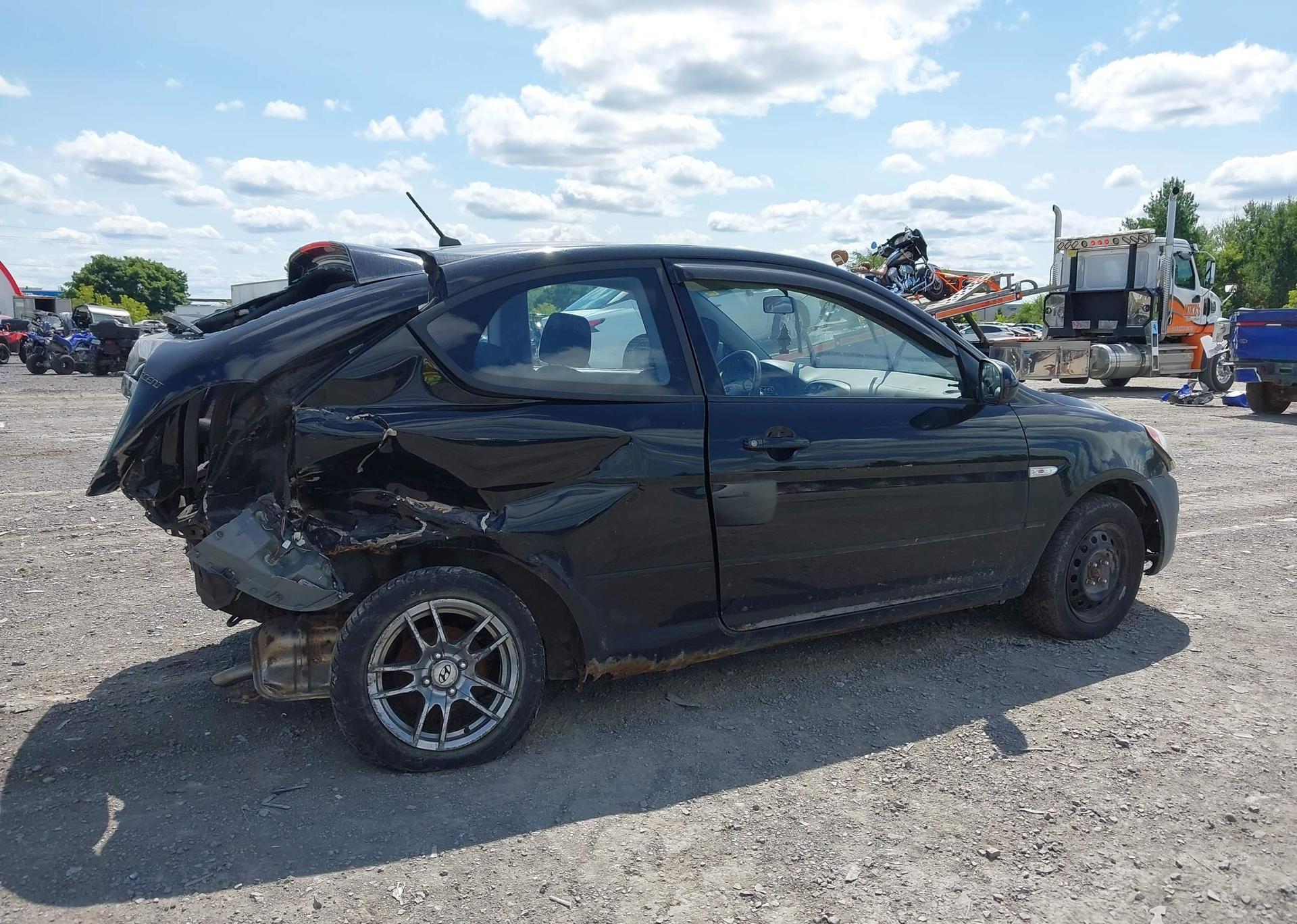 2011 HYUNDAI ACCENT