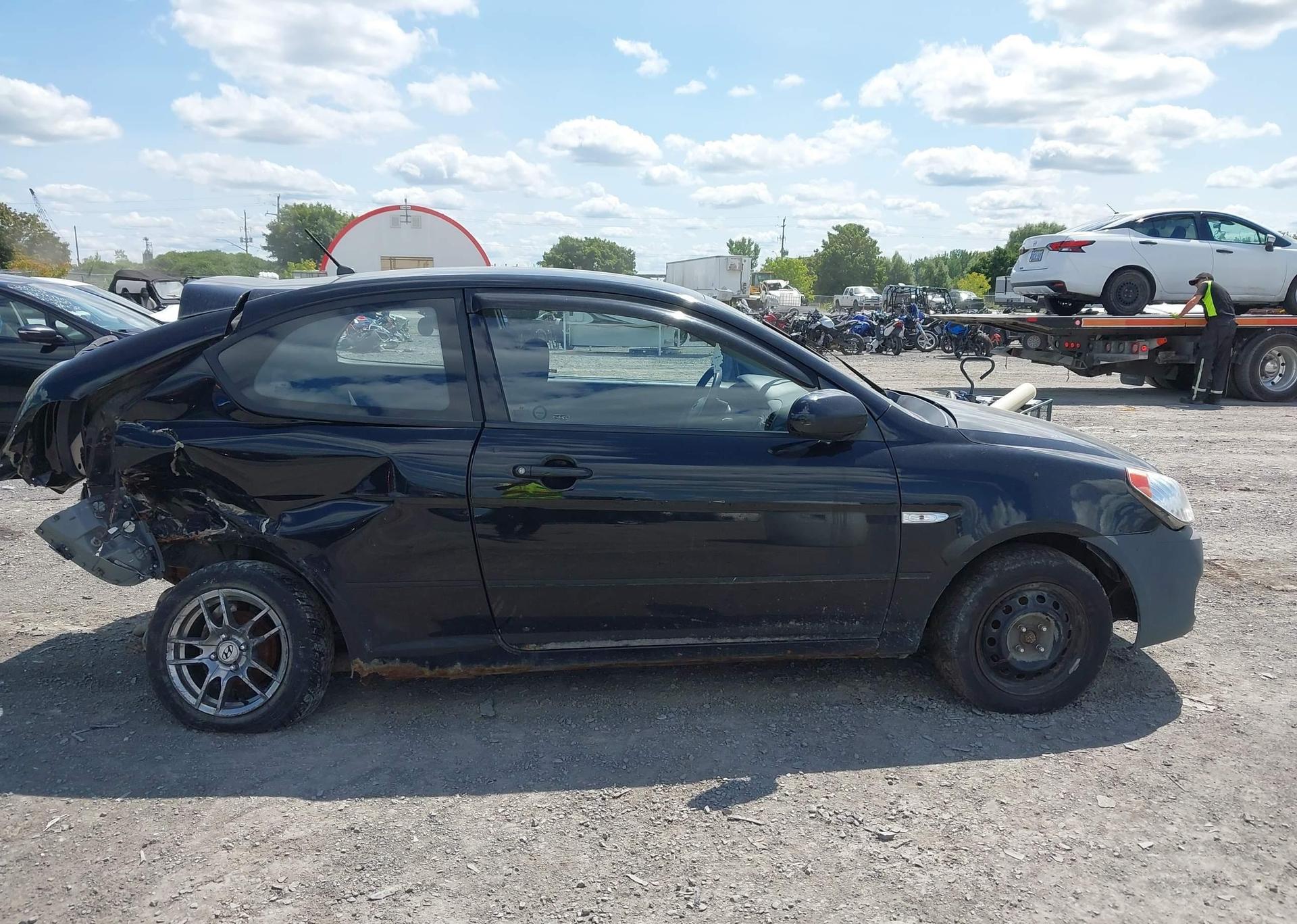 2011 HYUNDAI ACCENT