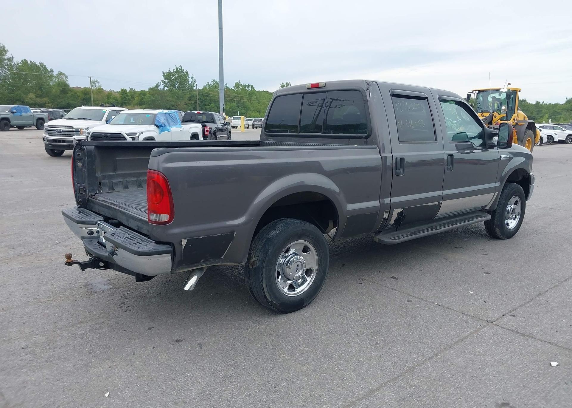 2005 FORD F-250 LARIAT