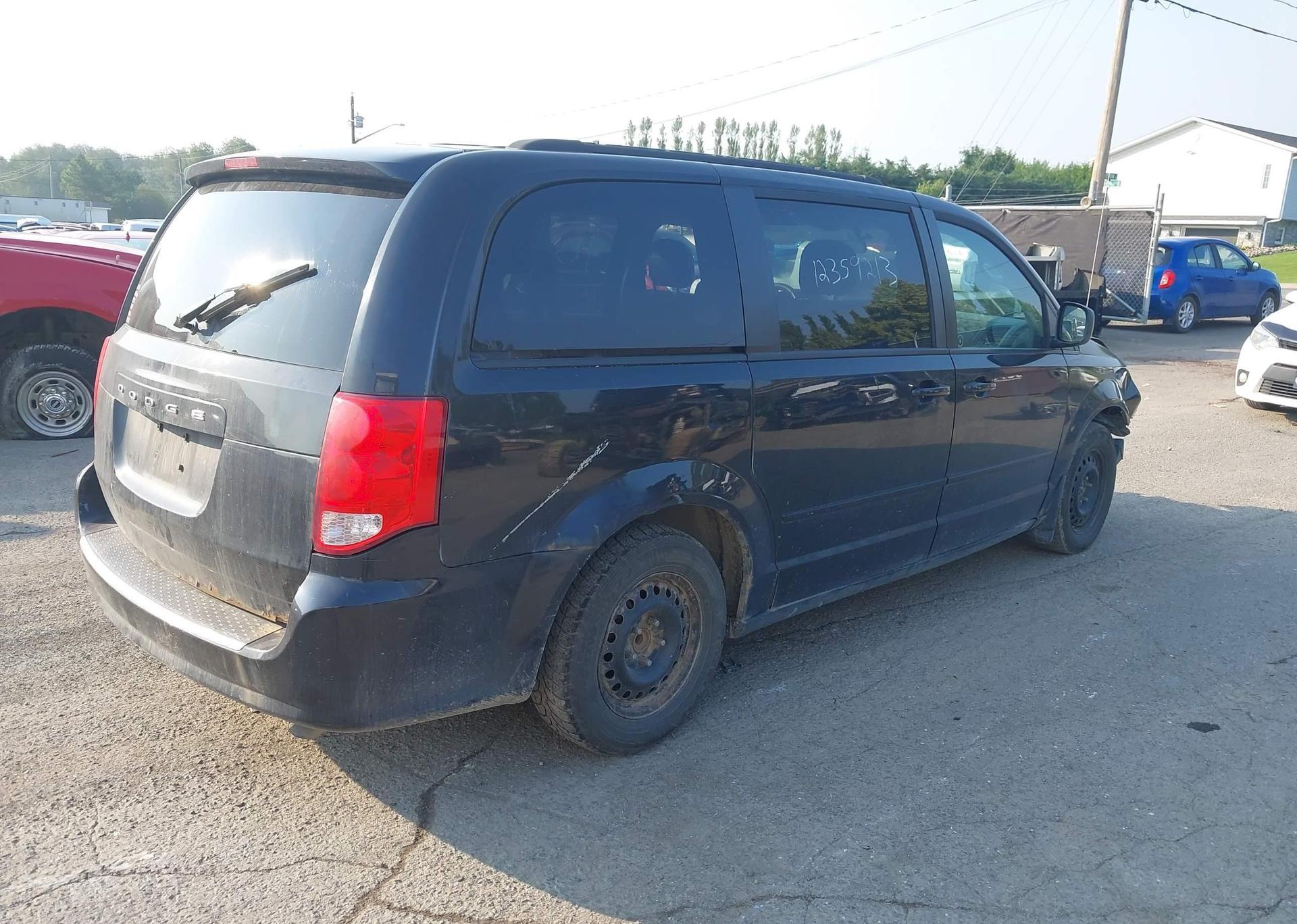 2012 DODGE GRAND CARAVAN SE