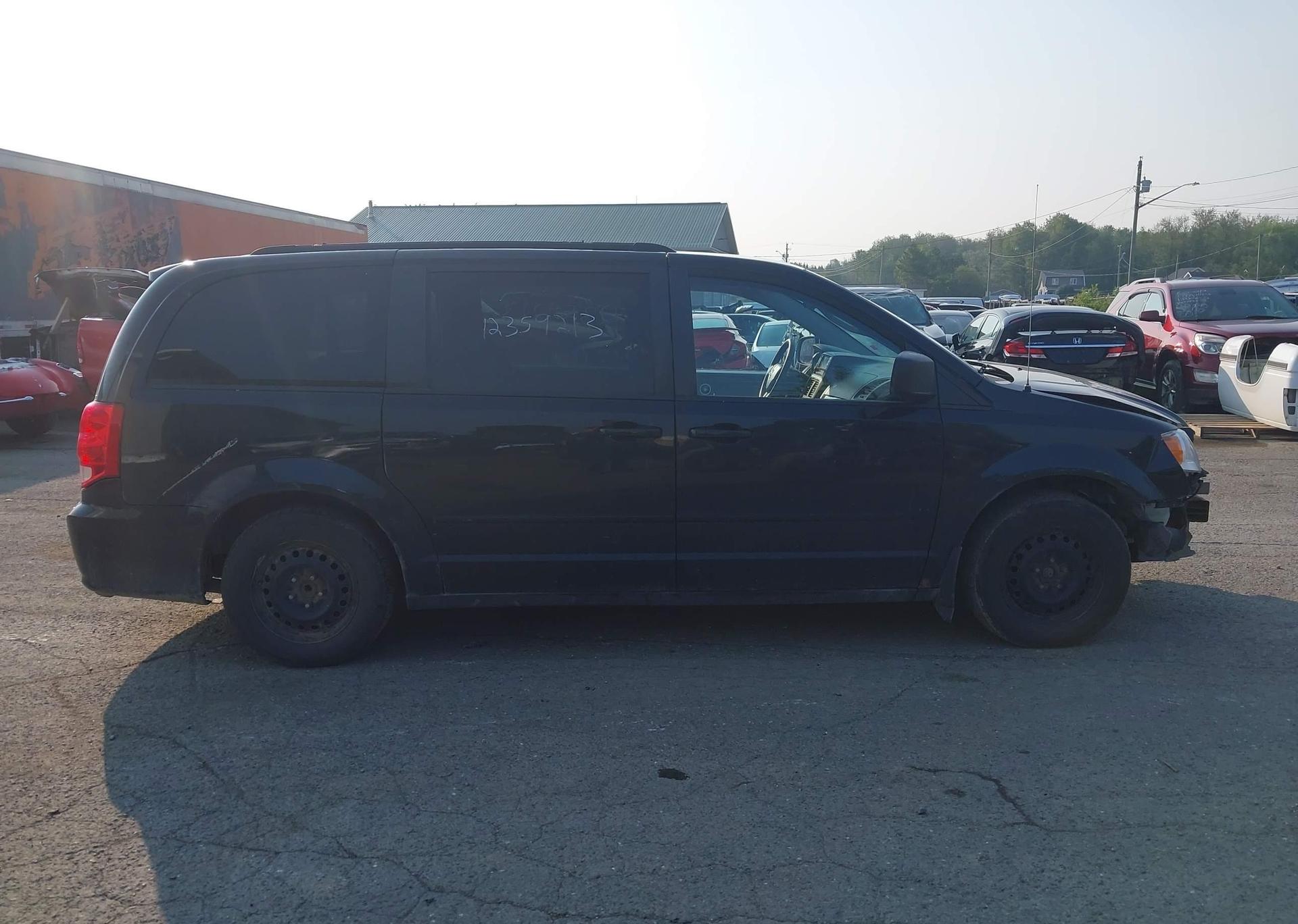 2012 DODGE GRAND CARAVAN SE