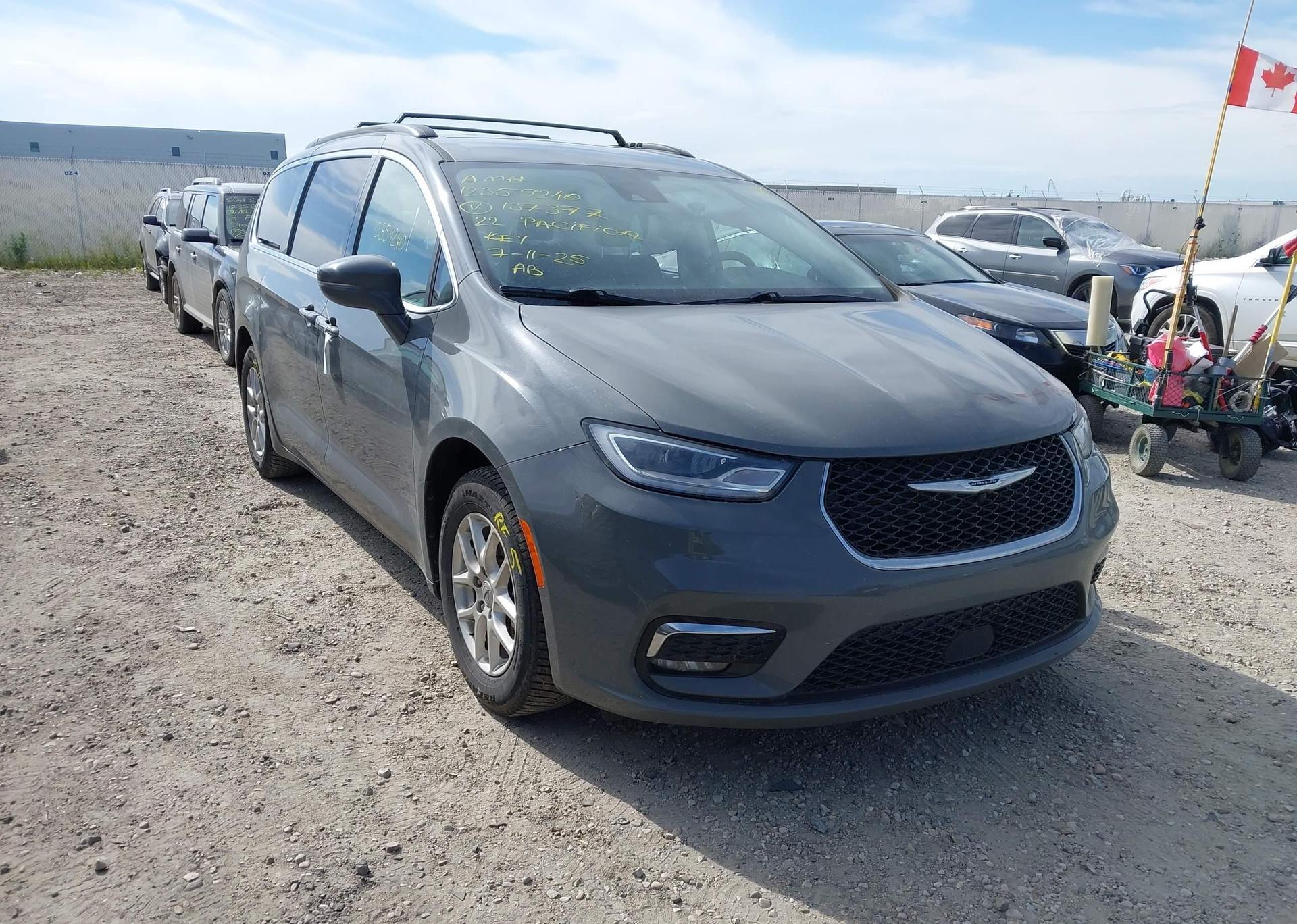 2022 CHRYSLER PACIFICA TOURING L