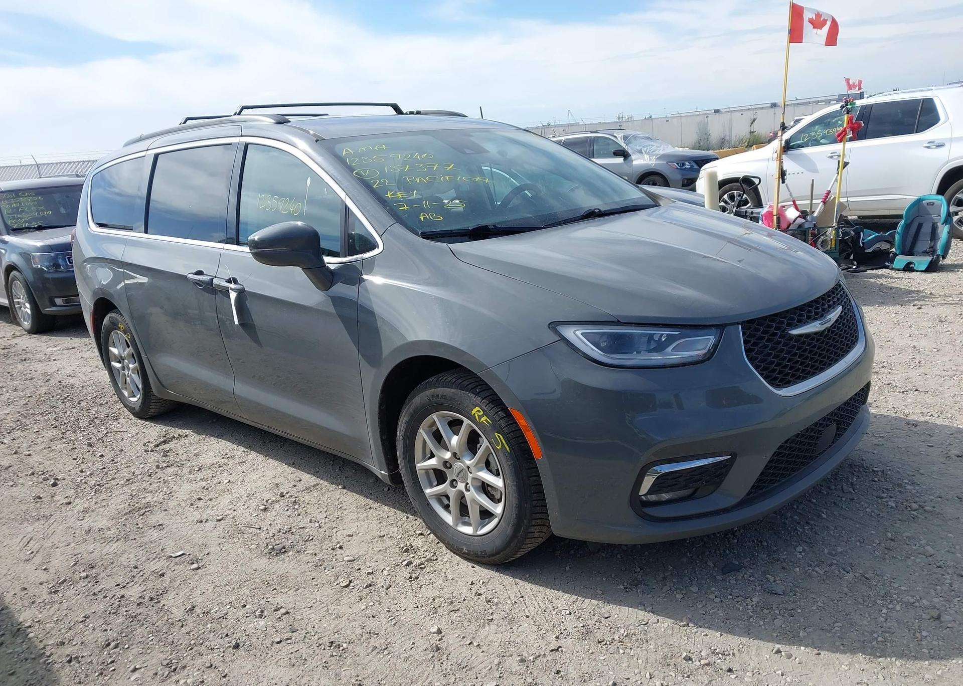 2022 CHRYSLER PACIFICA TOURING L