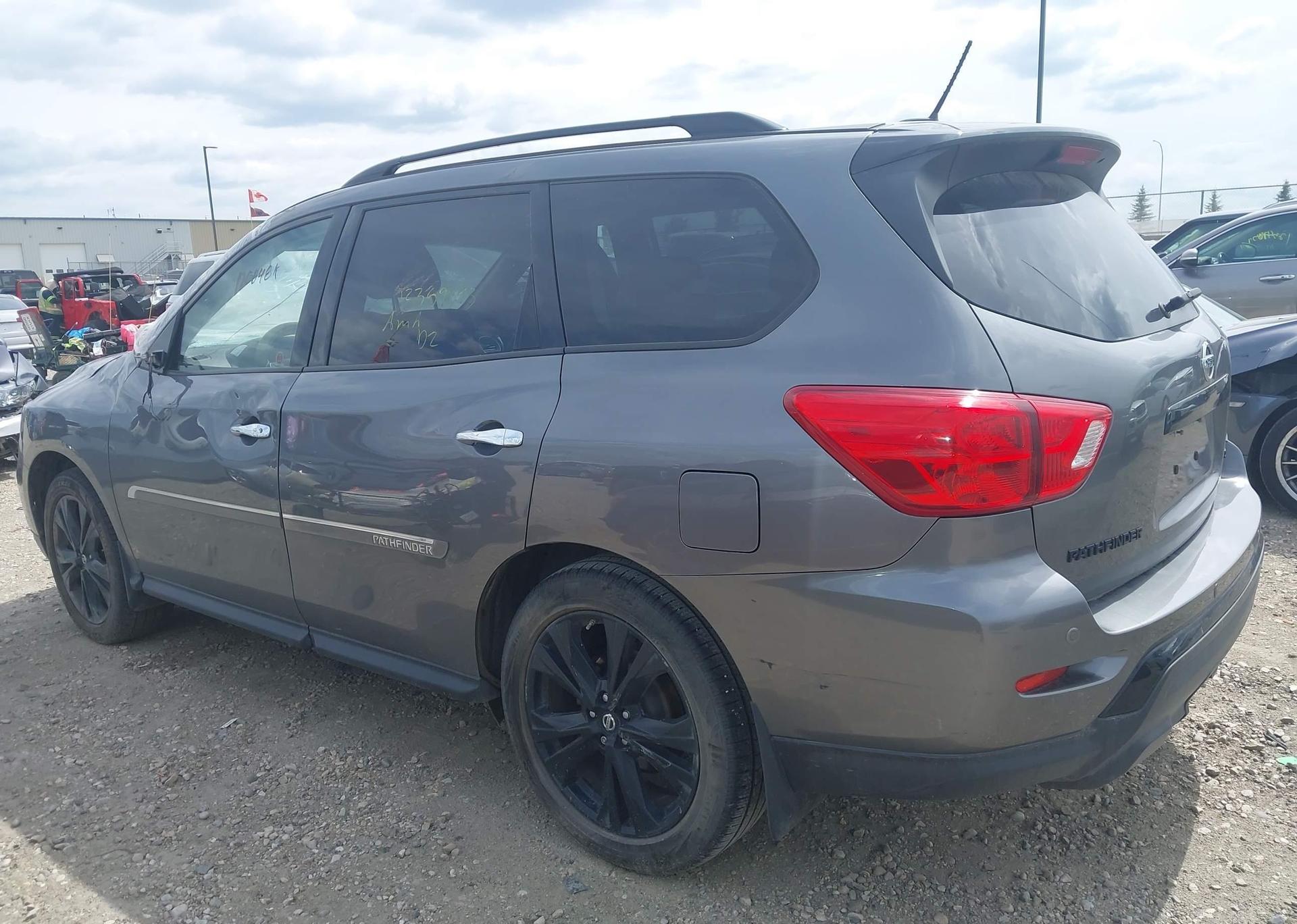 2018 NISSAN PATHFINDER S