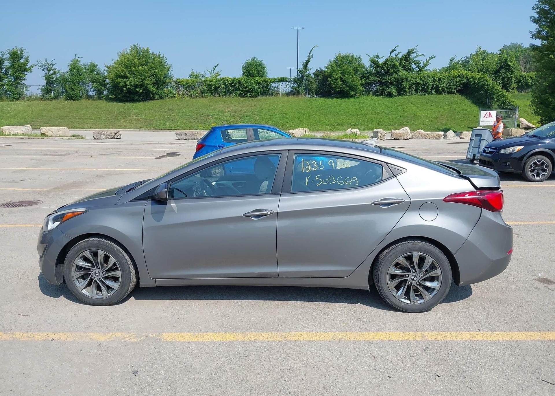 2014 HYUNDAI ELANTRA SE