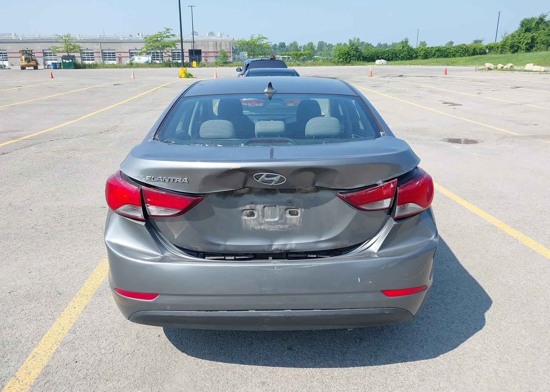 2014 HYUNDAI ELANTRA SE