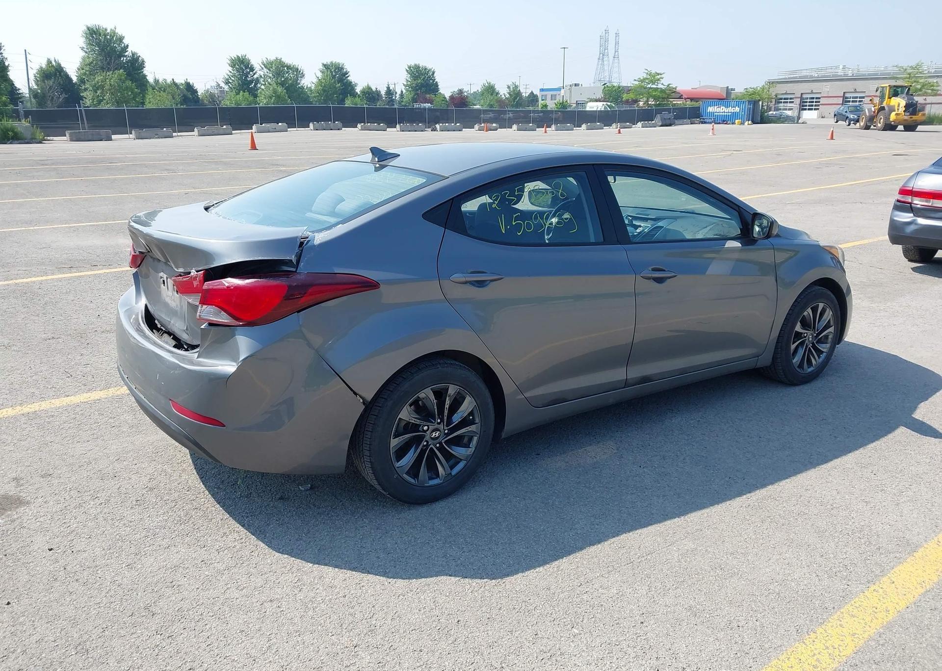 2014 HYUNDAI ELANTRA SE