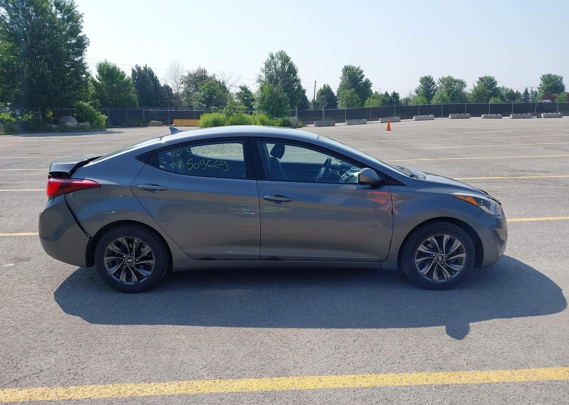2014 HYUNDAI ELANTRA SE