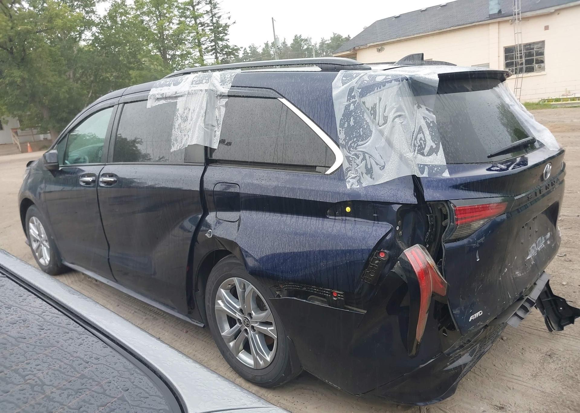2022 TOYOTA SIENNA XSE 7-PASSENGER