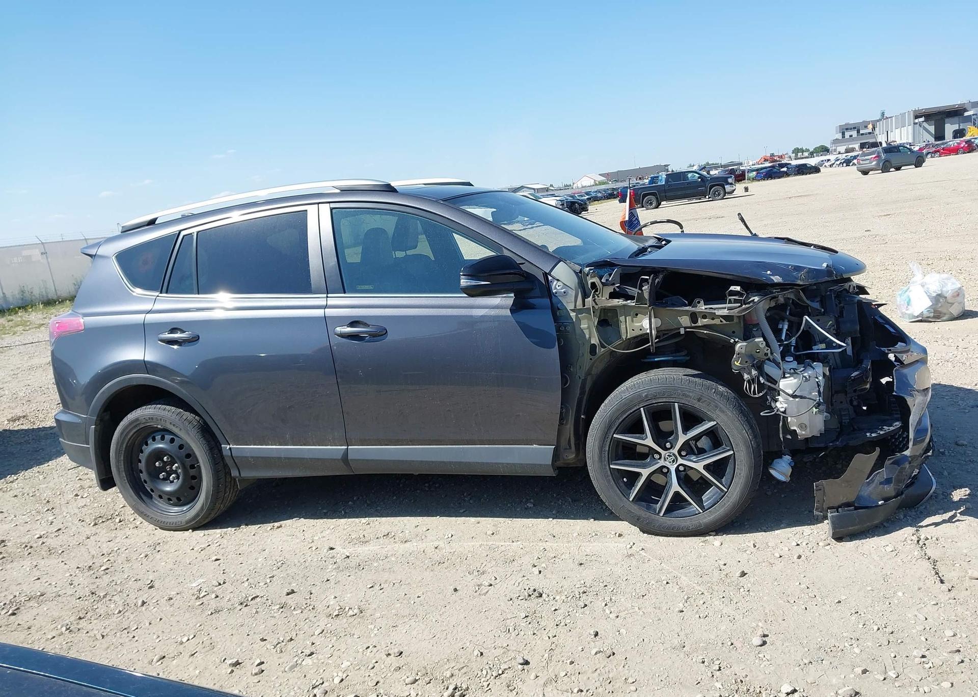 2016 TOYOTA RAV4 SE