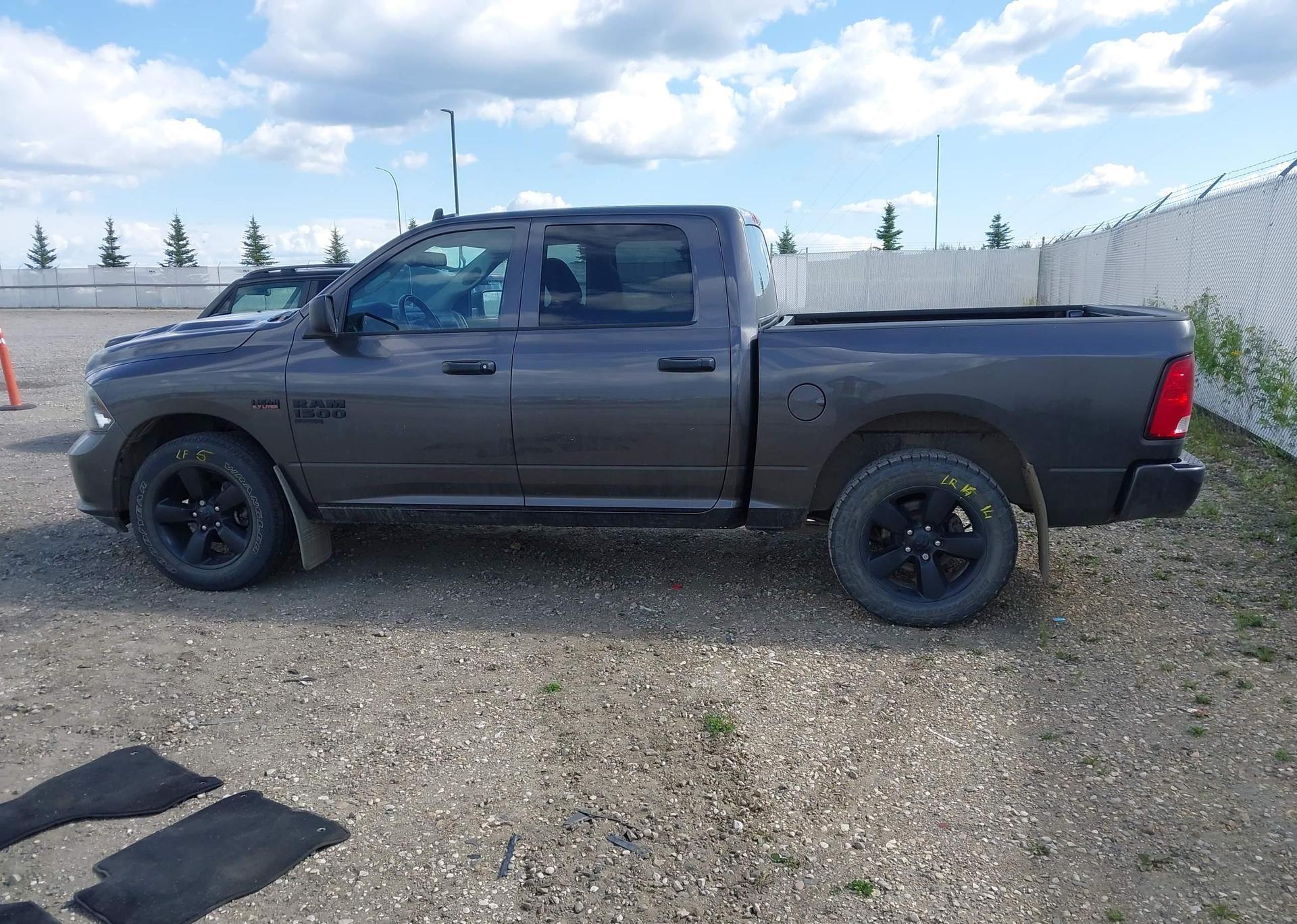 2022 RAM 1500 CLASSIC TRADESMAN