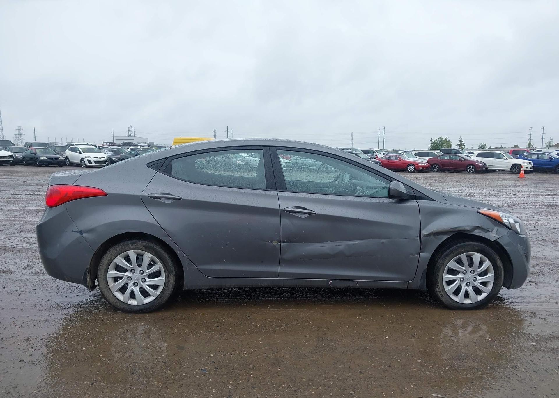 2011 HYUNDAI ELANTRA GL