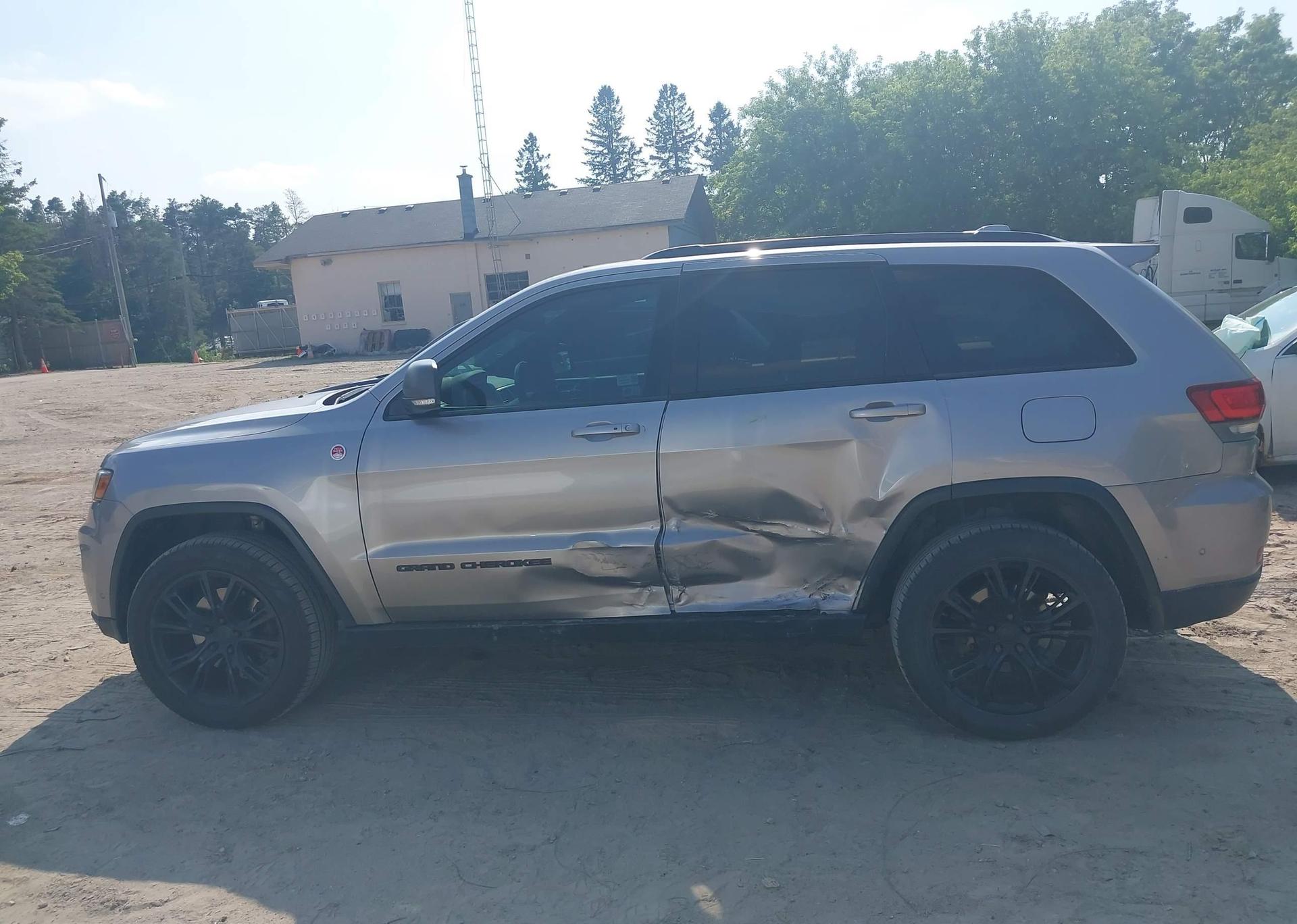 2017 JEEP GRAND CHEROKEE TRAILHAWK