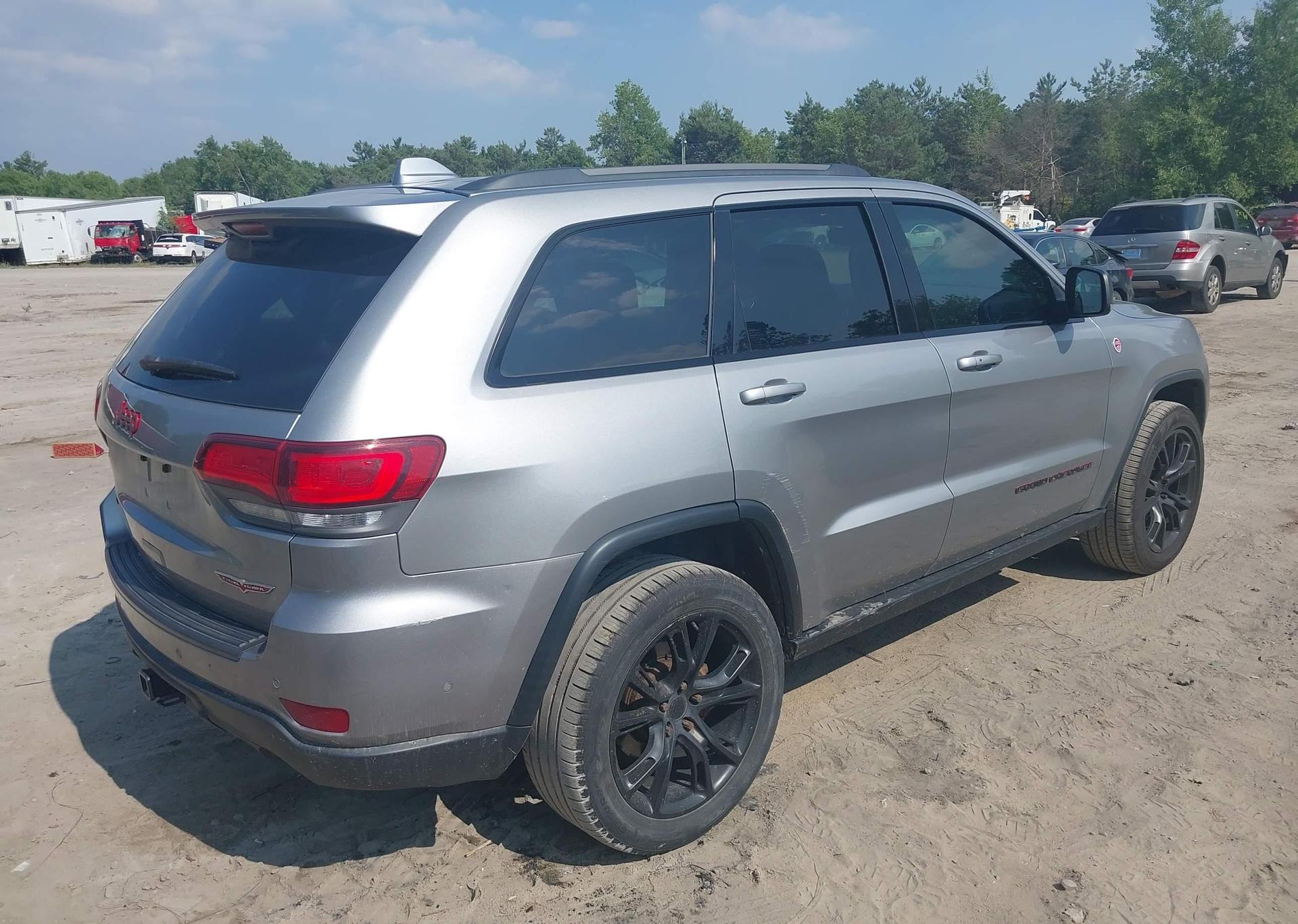 2017 JEEP GRAND CHEROKEE TRAILHAWK