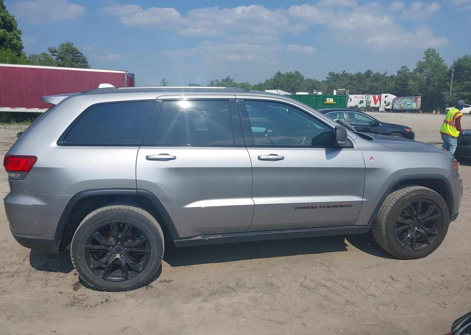 2017 JEEP GRAND CHEROKEE TRAILHAWK