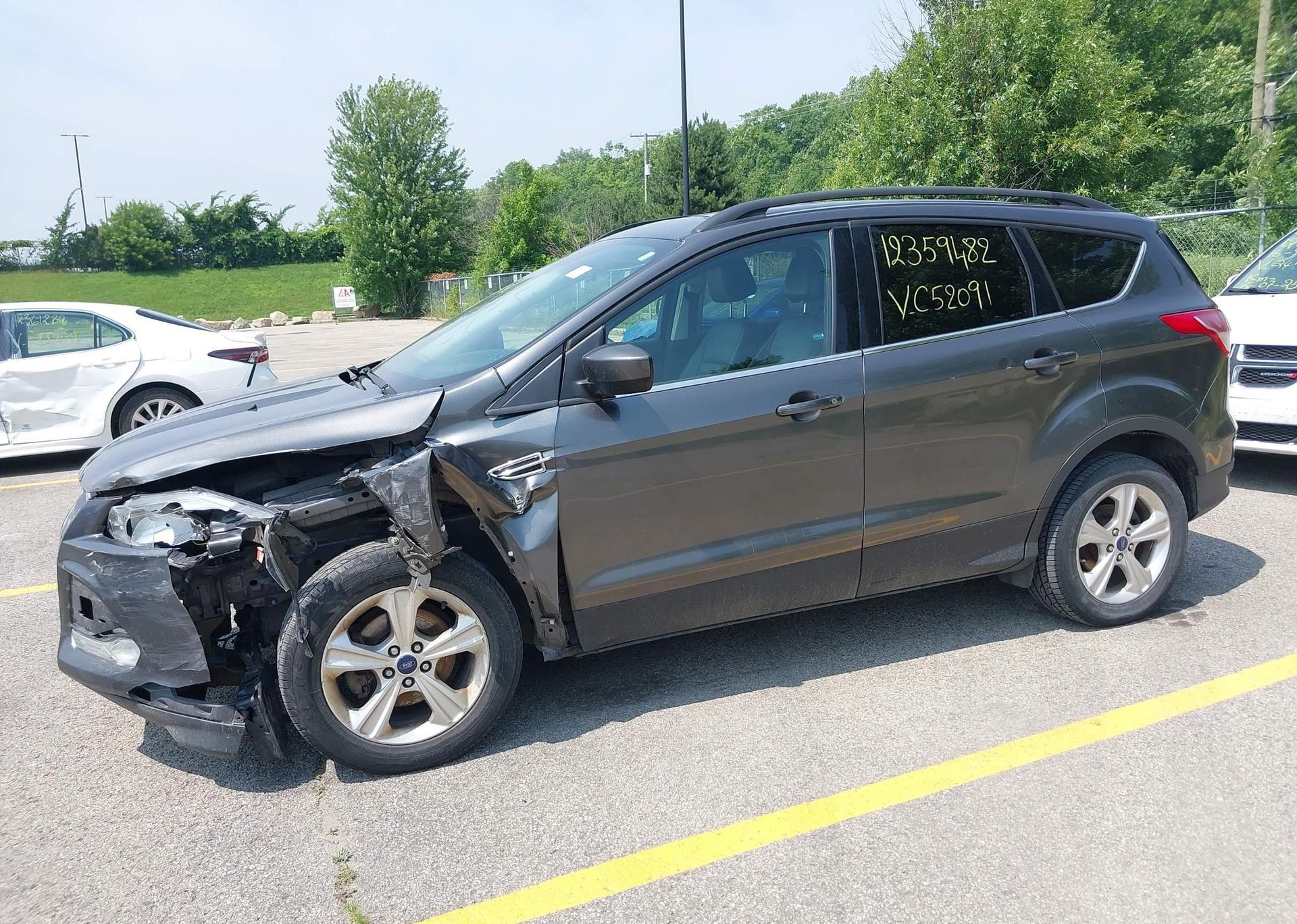 2015 FORD ESCAPE SE