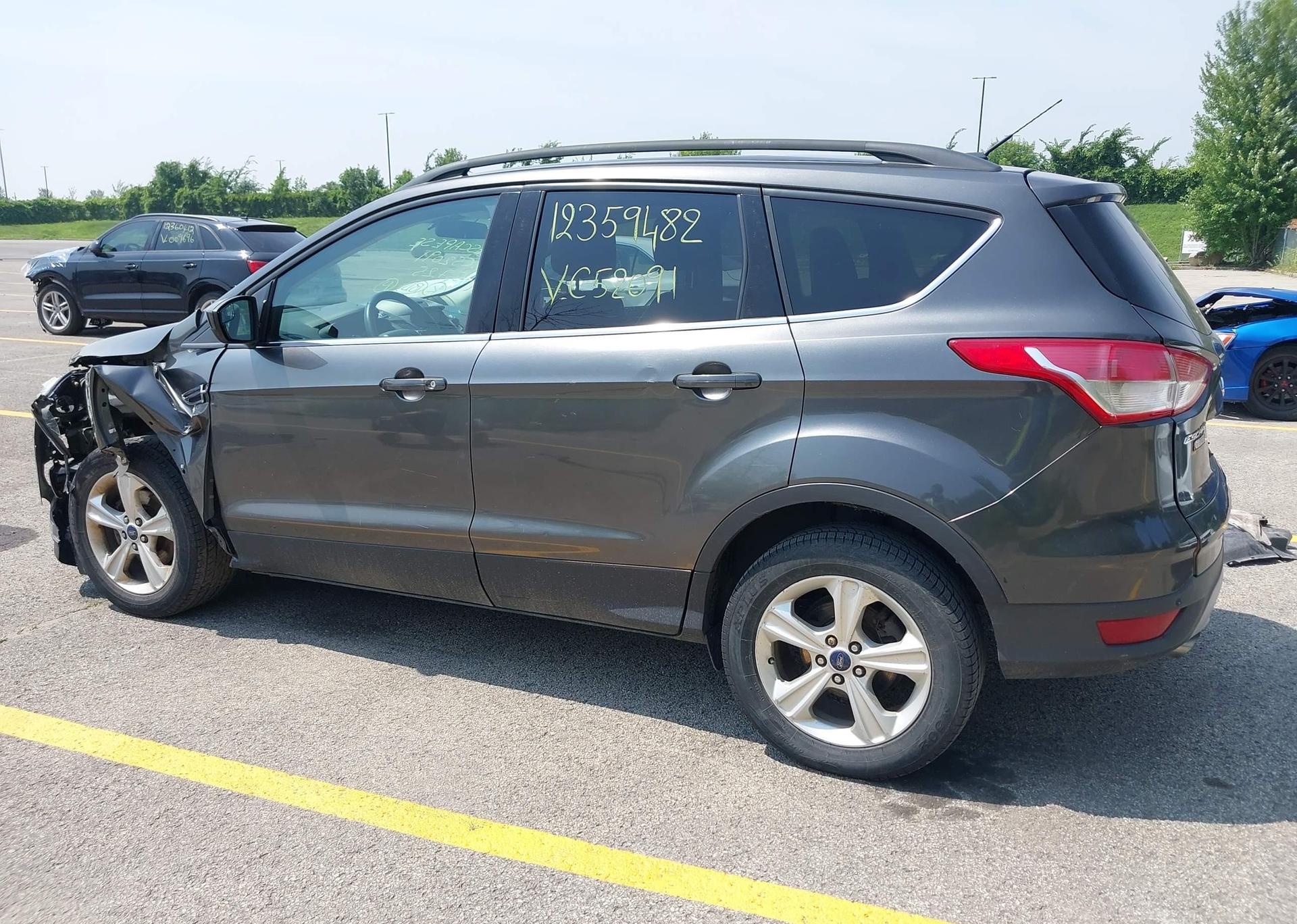 2015 FORD ESCAPE SE