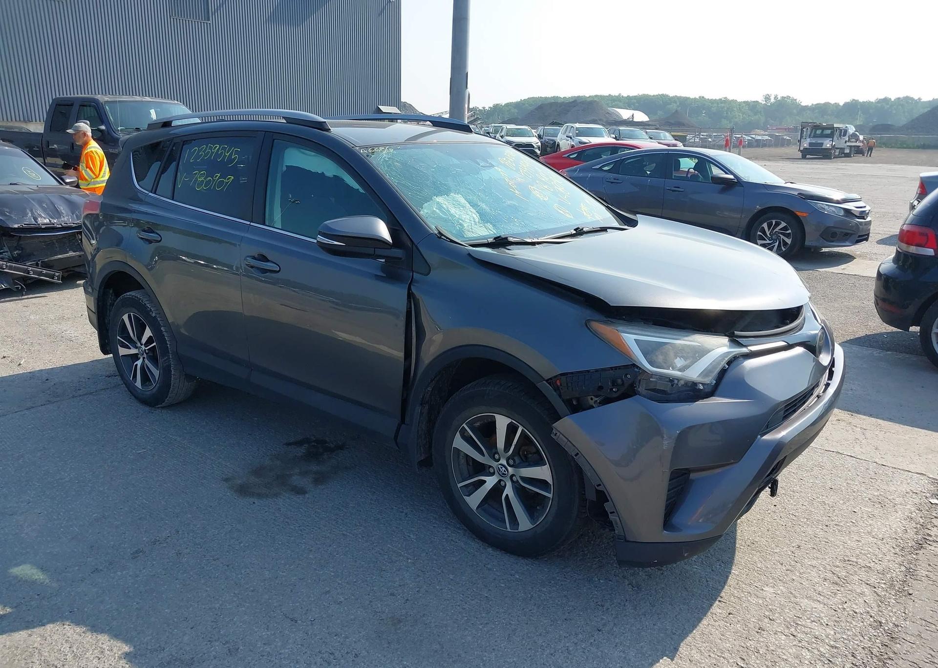 2018 TOYOTA RAV4 LE