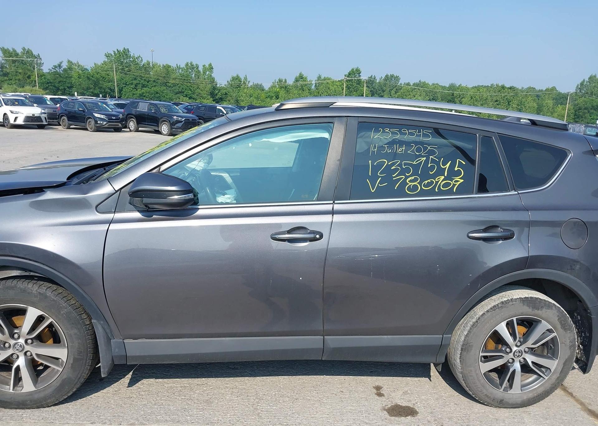 2018 TOYOTA RAV4 LE