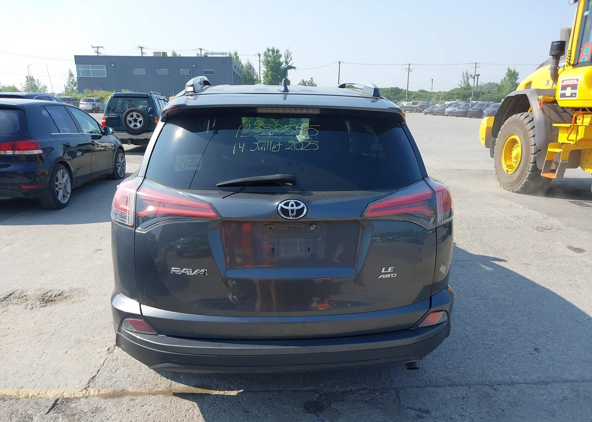 2018 TOYOTA RAV4 LE
