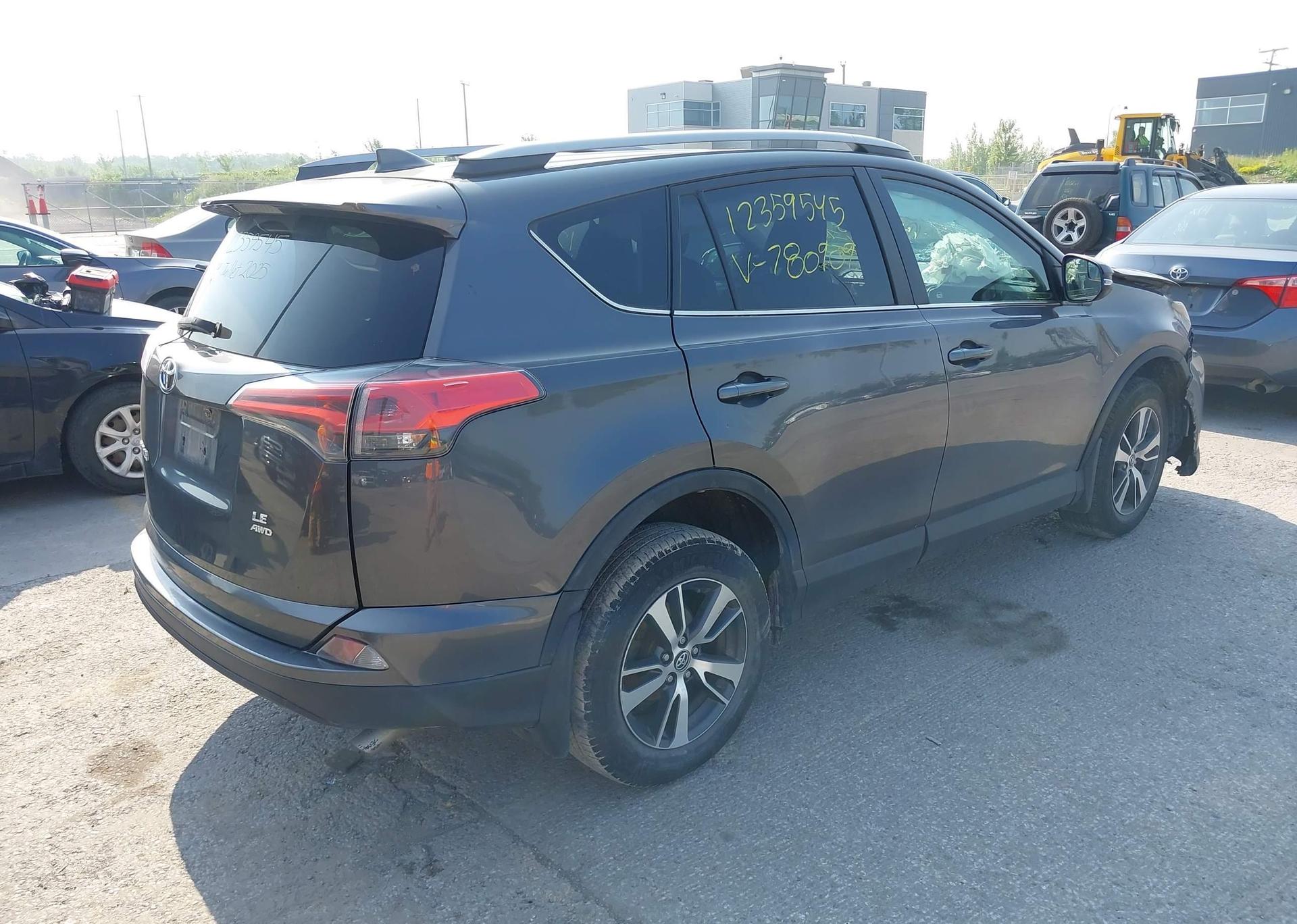 2018 TOYOTA RAV4 LE