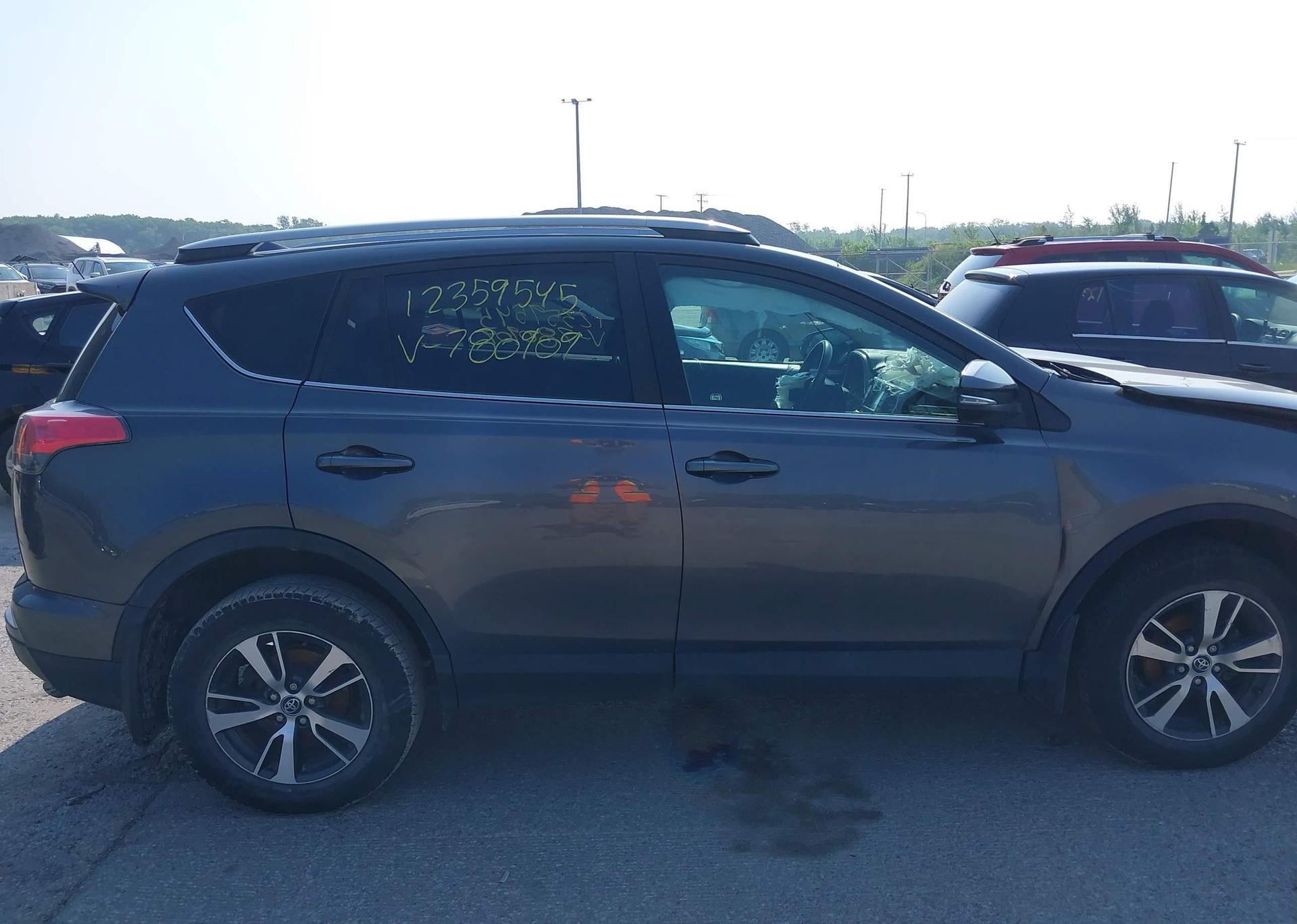 2018 TOYOTA RAV4 LE