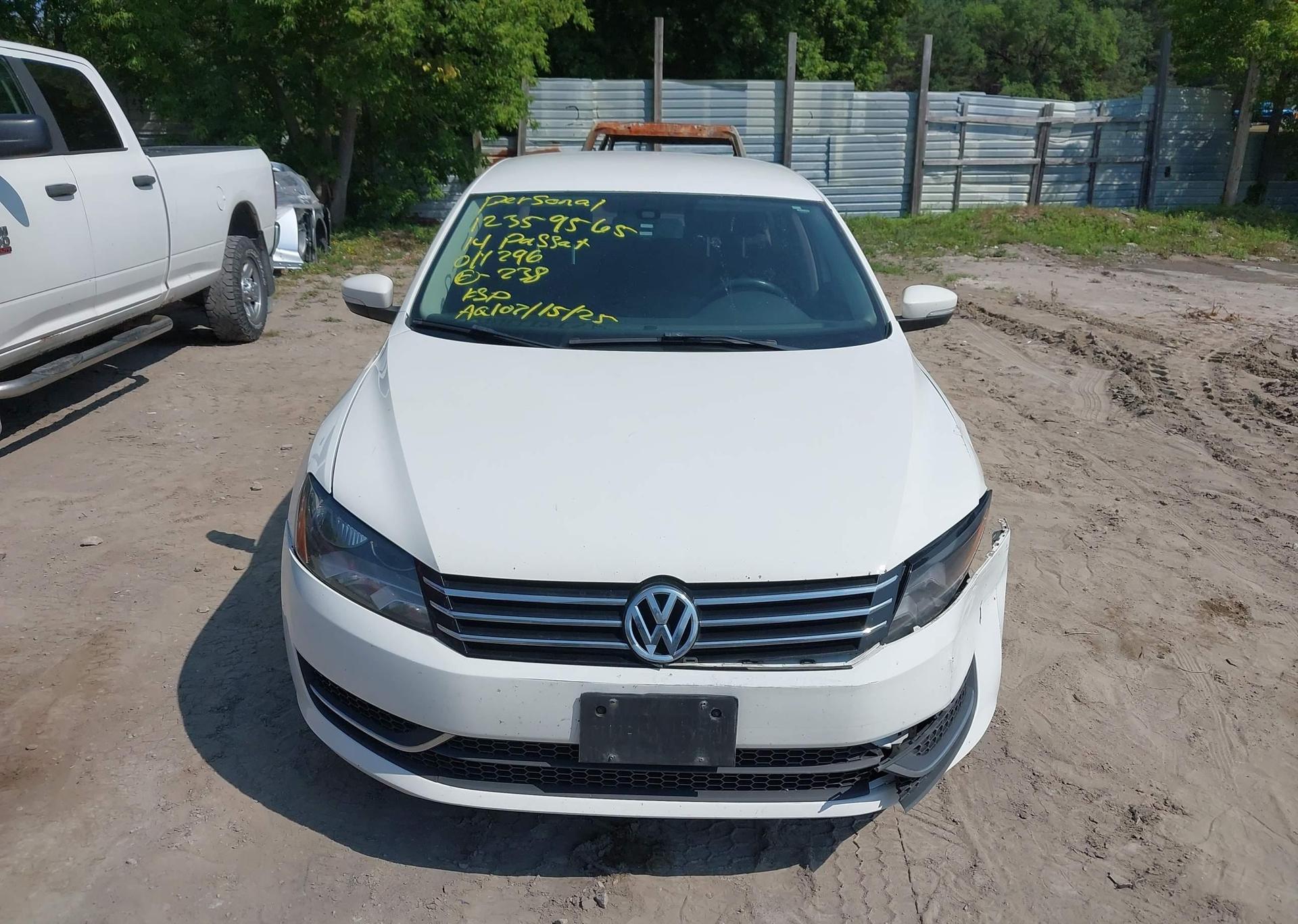 2014 VOLKSWAGEN PASSAT 2.5L TRENDLINE