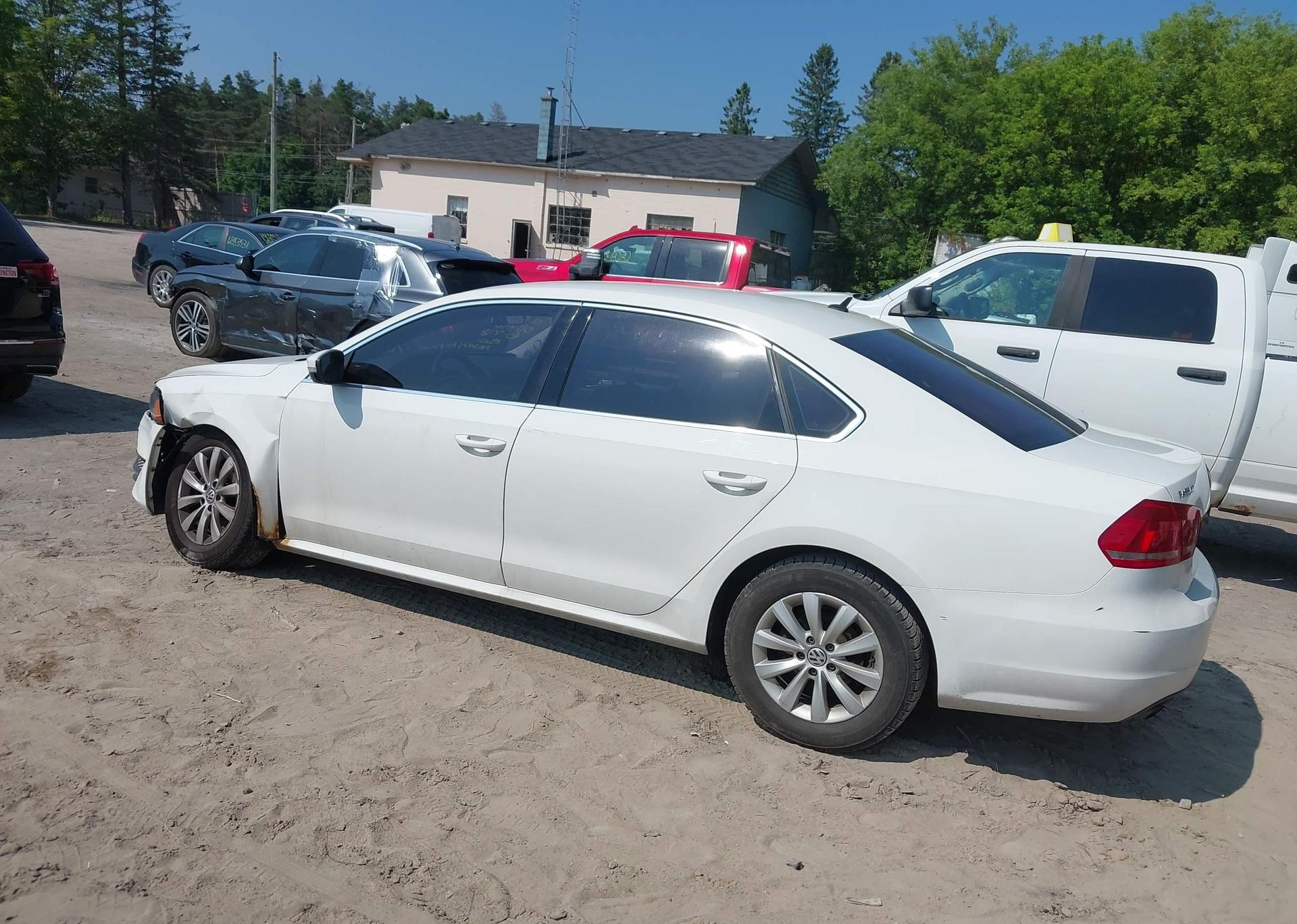 2014 VOLKSWAGEN PASSAT 2.5L TRENDLINE