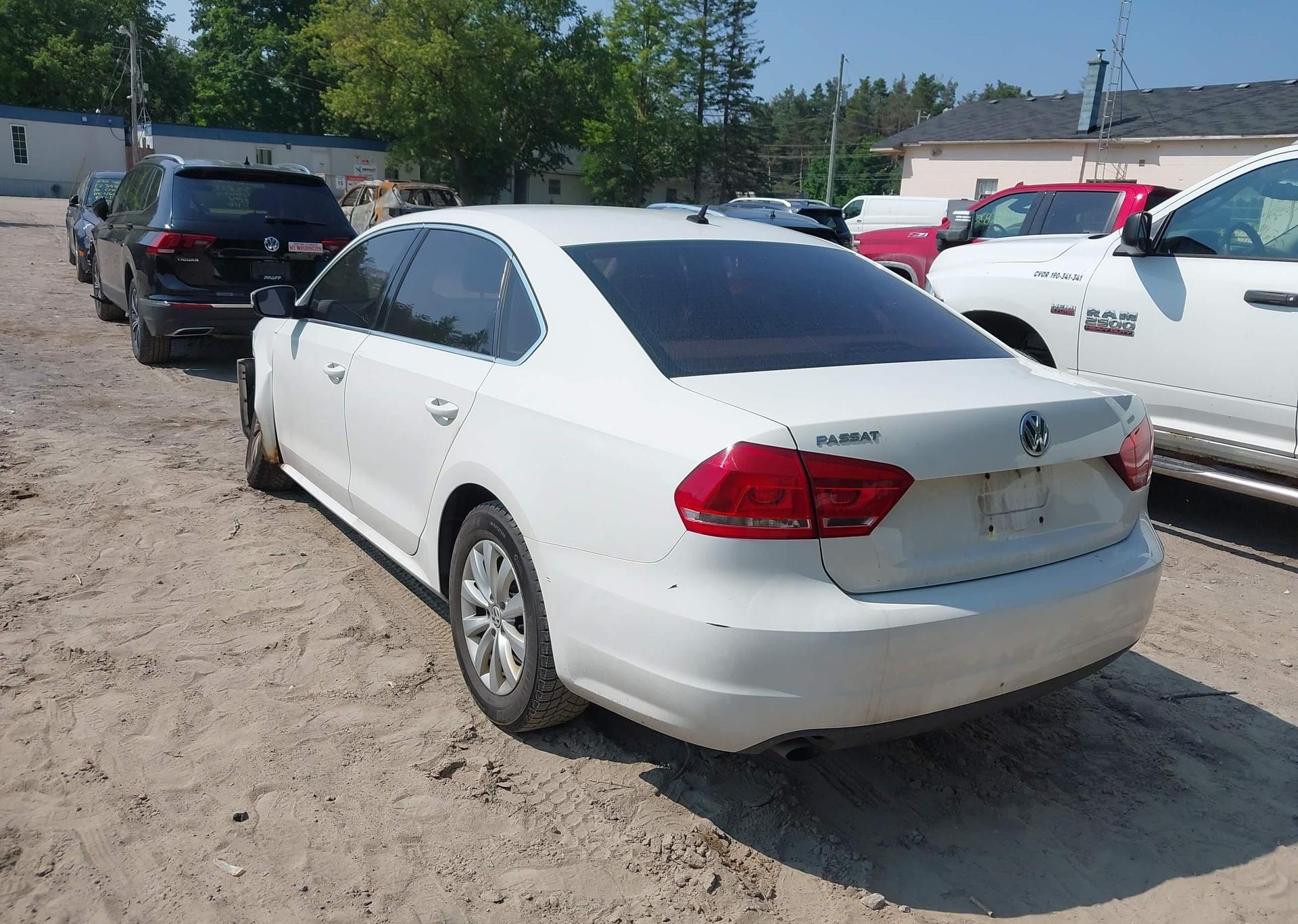 2014 VOLKSWAGEN PASSAT 2.5L TRENDLINE