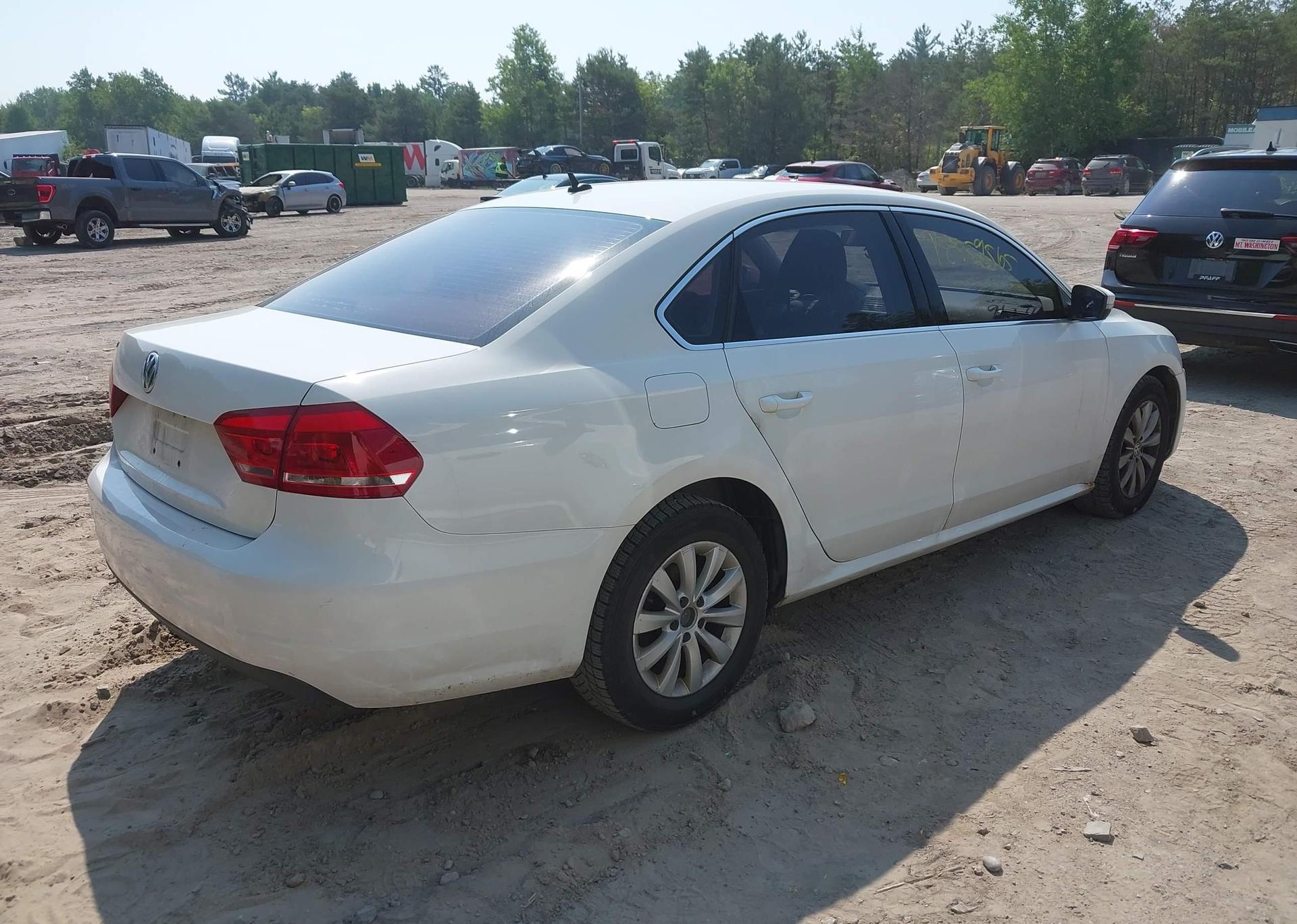 2014 VOLKSWAGEN PASSAT 2.5L TRENDLINE