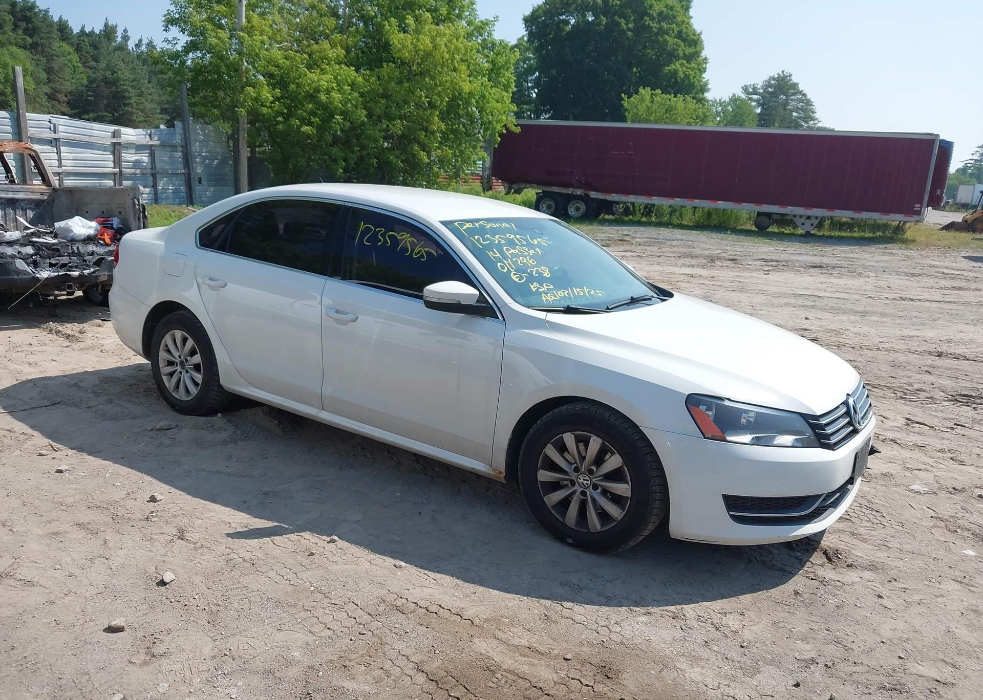 2014 VOLKSWAGEN PASSAT 2.5L TRENDLINE