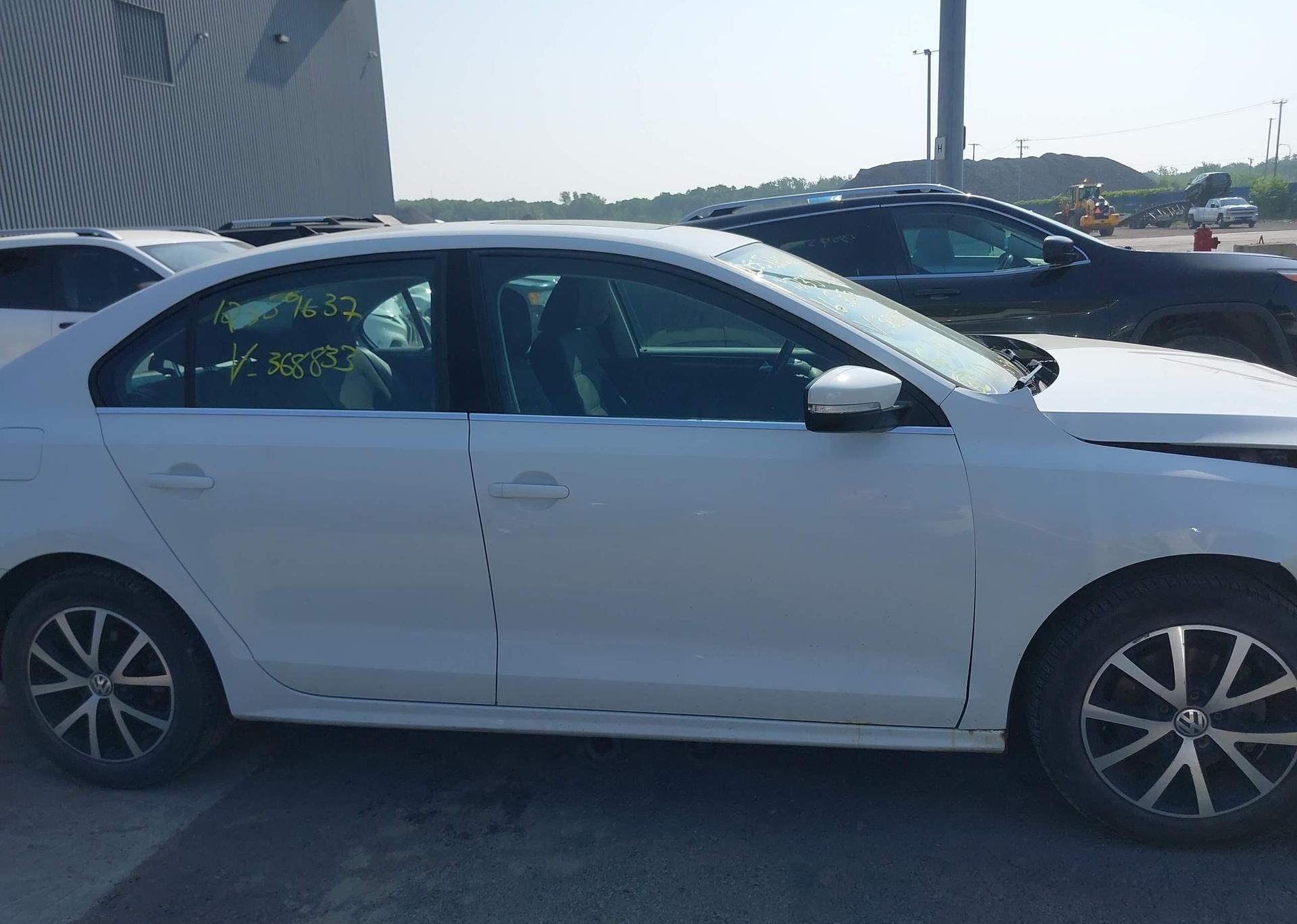 2016 VOLKSWAGEN JETTA SE