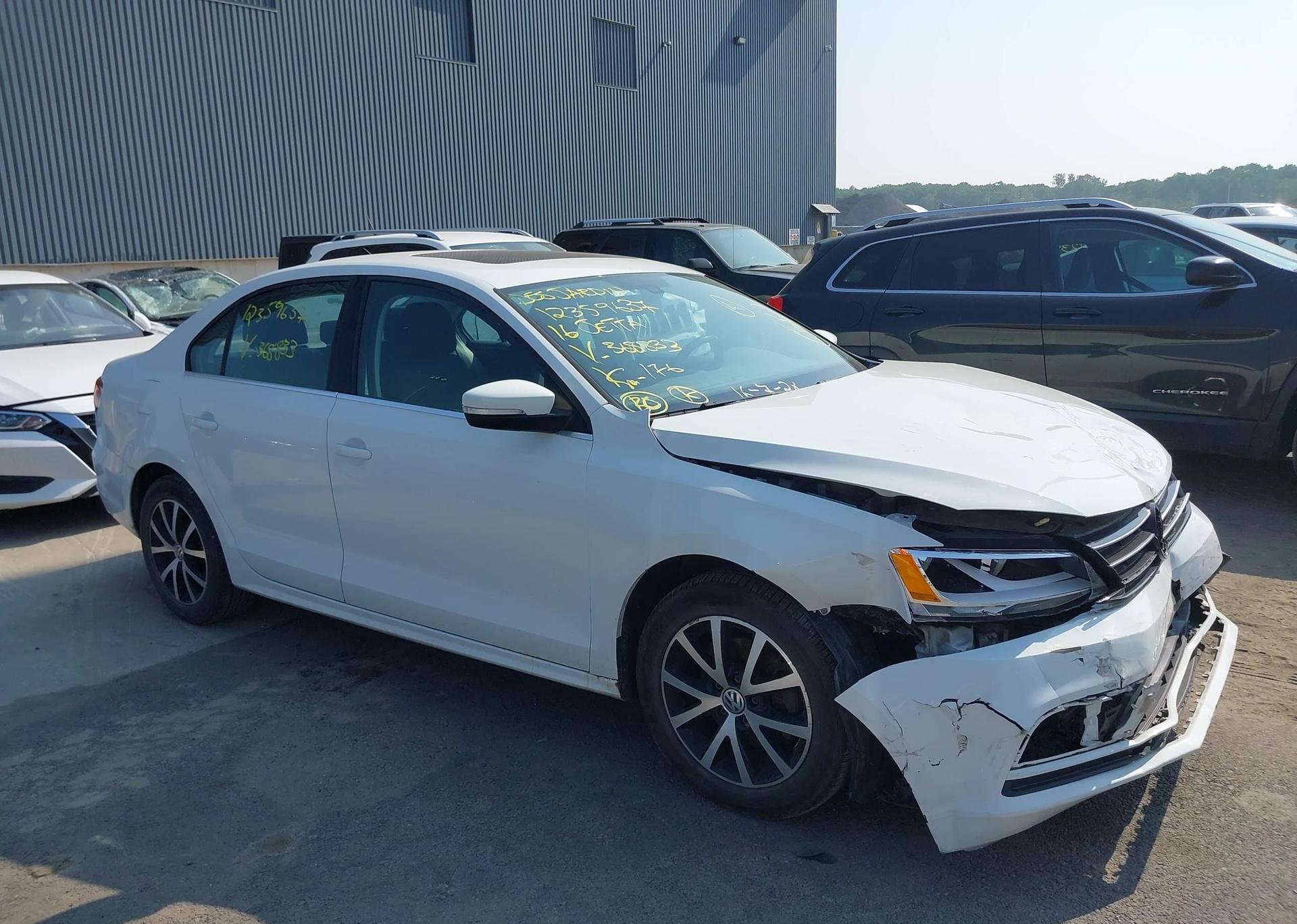 2016 VOLKSWAGEN JETTA SE