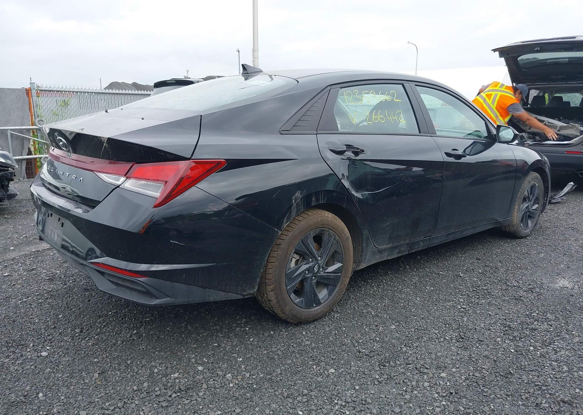 2022 HYUNDAI ELANTRA