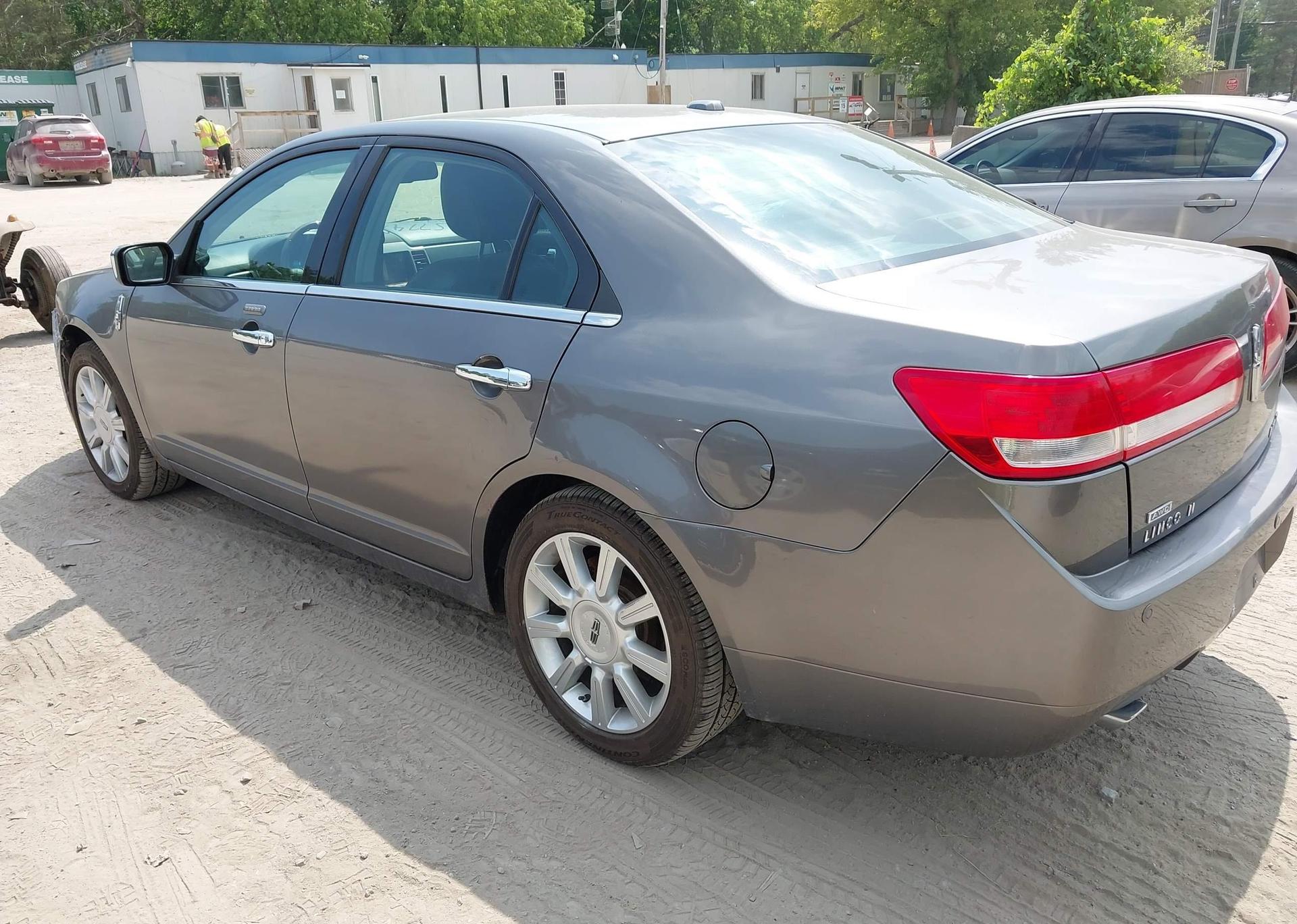 2010 LINCOLN MKZ
