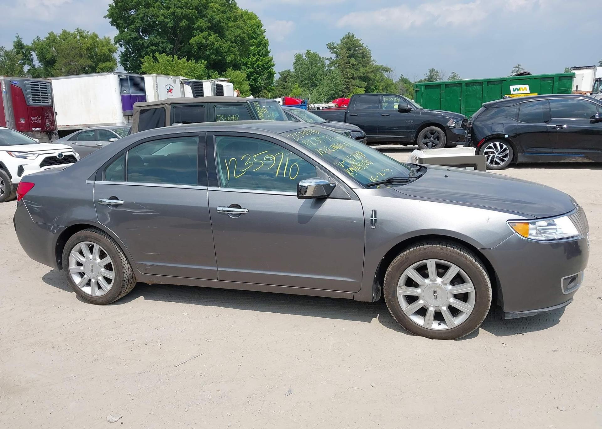 2010 LINCOLN MKZ